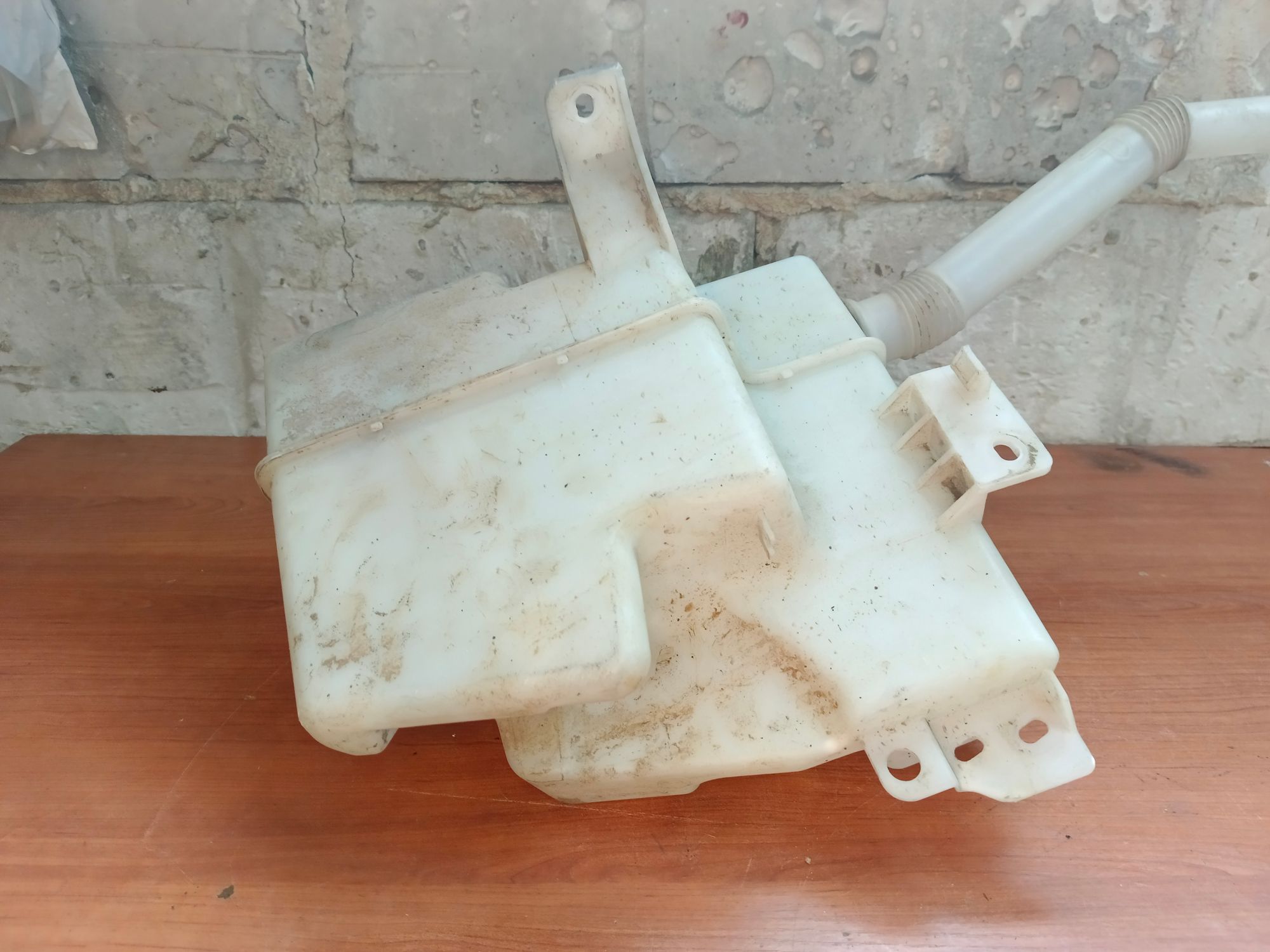 https://ycs.partsauto.market/partsauto-images/thmbs/userImages/86639159375c37f71cfc850516777b62/part/0ce4733b-224c-40b4-8874-26da4797687c_1718520612621.jpg