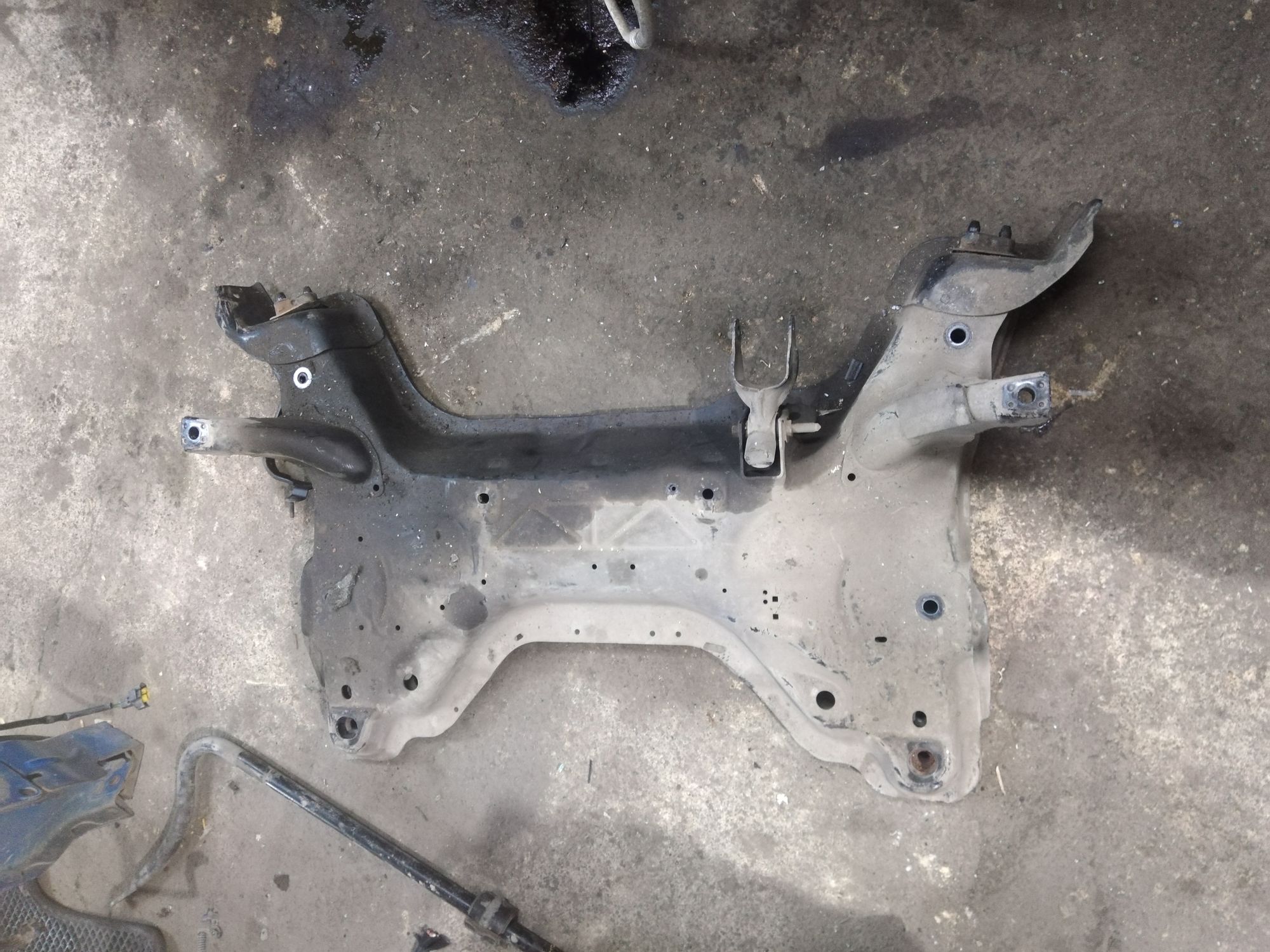 https://ycs.partsauto.market/partsauto-images/thmbs/userImages/86639159375c37f71cfc850516777b62/part/1fd40527-6a00-4d9a-9c79-ea5d37137581_1735035422733.jpg