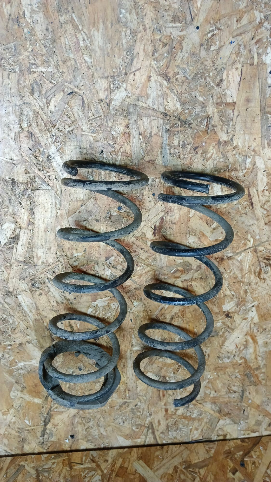 https://ycs.partsauto.market/partsauto-images/thmbs/userImages/86639159375c37f71cfc850516777b62/part/21fd500b-4cc3-4a8b-a134-94d172bbe2dc_1745743208237.jpg