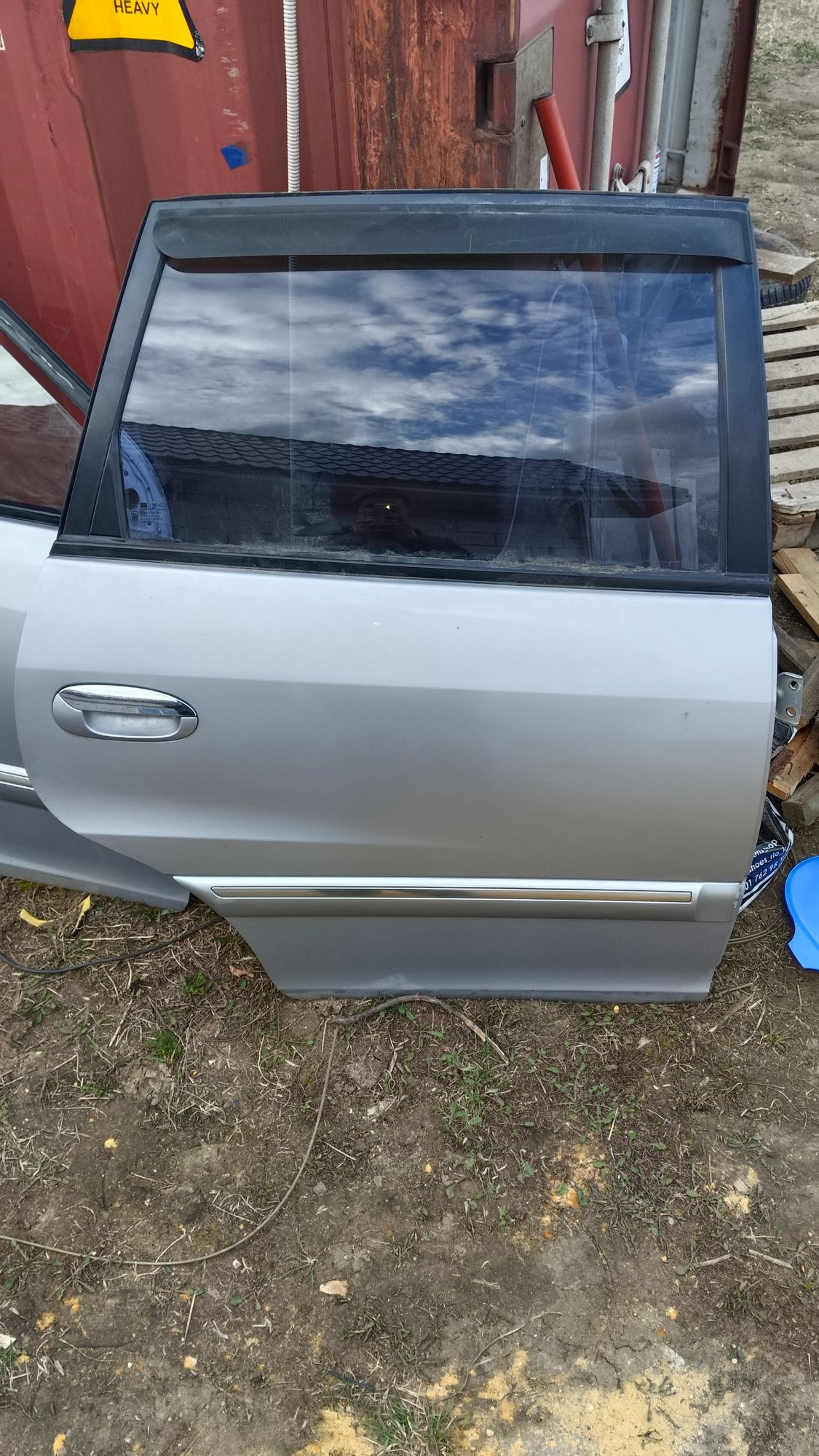 https://ycs.partsauto.market/partsauto-images/thmbs/userImages/86639159375c37f71cfc850516777b62/part/25831d62-92d6-4e31-8a75-03aaf19d45aa_1745210312753.jpg