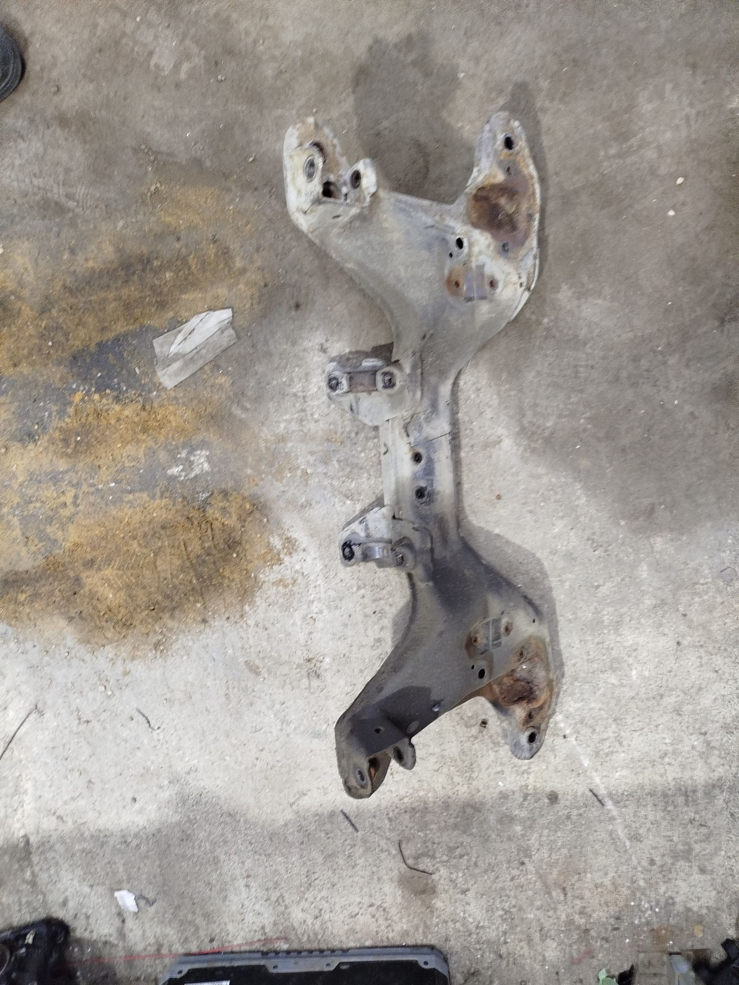 https://ycs.partsauto.market/partsauto-images/thmbs/userImages/86639159375c37f71cfc850516777b62/part/2706ed72-9af2-4d00-bcbf-b758867a121d_1721292004514.jpg