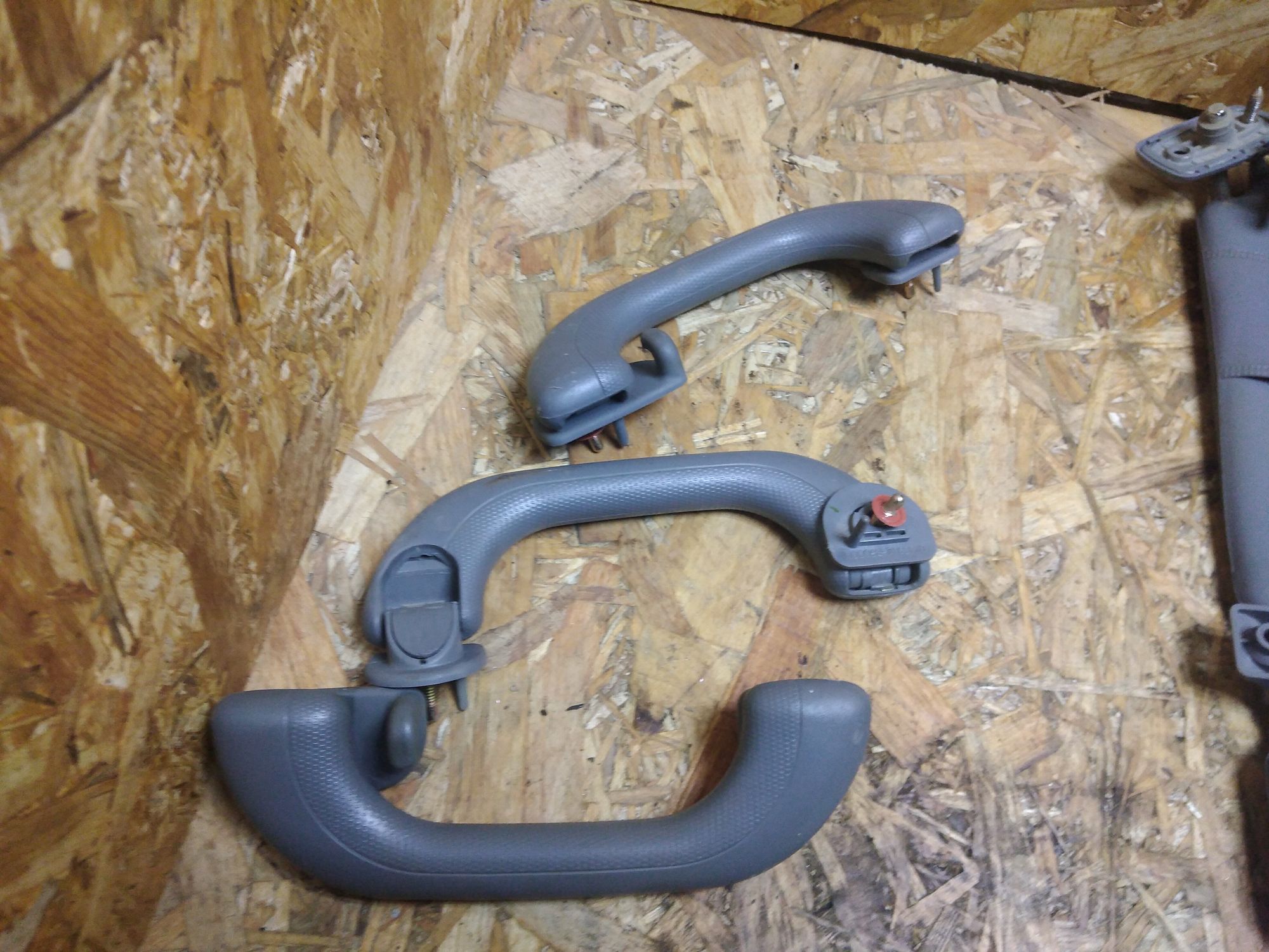 https://ycs.partsauto.market/partsauto-images/thmbs/userImages/86639159375c37f71cfc850516777b62/part/2ddcf400-c890-4194-879d-a235bbe81b53_1735652394615.jpg