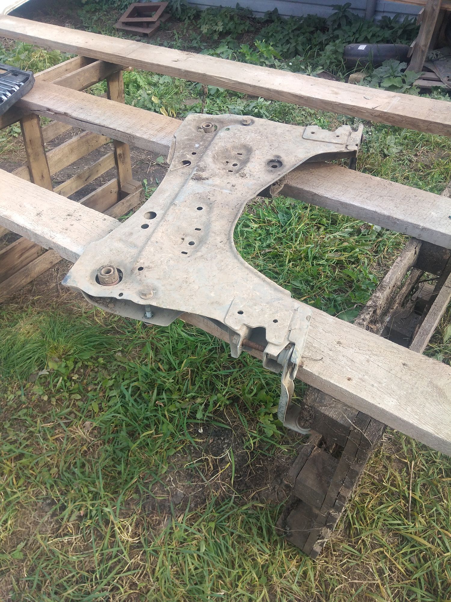 https://ycs.partsauto.market/partsauto-images/thmbs/userImages/86639159375c37f71cfc850516777b62/part/2fe8d847-12f5-43fb-80d7-3e6f177fd187_1727165464472.jpg