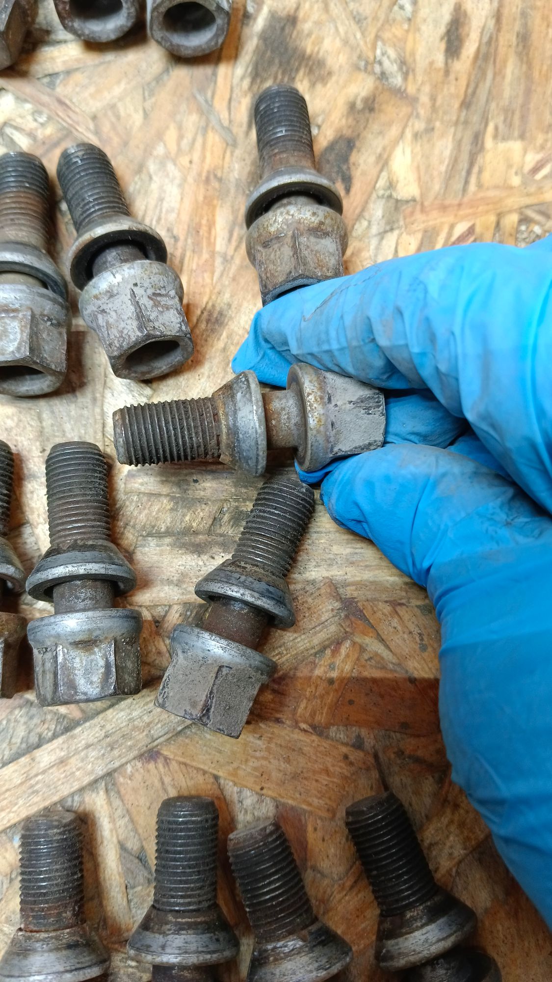 https://ycs.partsauto.market/partsauto-images/thmbs/userImages/86639159375c37f71cfc850516777b62/part/33e3f870-2688-4650-a077-44e45ce2d9f0_1737094143903.jpg