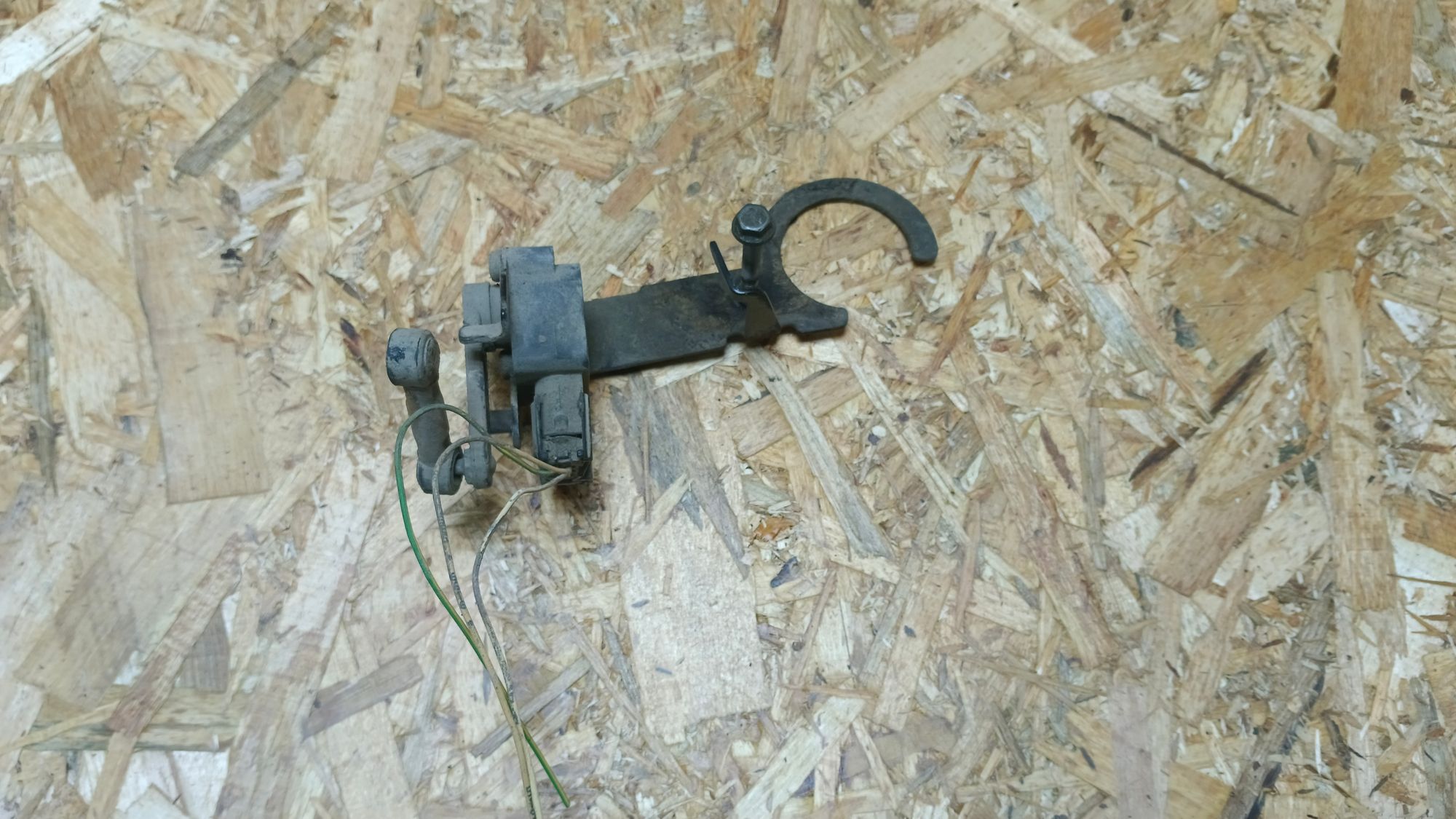 https://ycs.partsauto.market/partsauto-images/thmbs/userImages/86639159375c37f71cfc850516777b62/part/34b432ec-d716-4f6c-82f2-2c4143f23d77_1740286984541.jpg