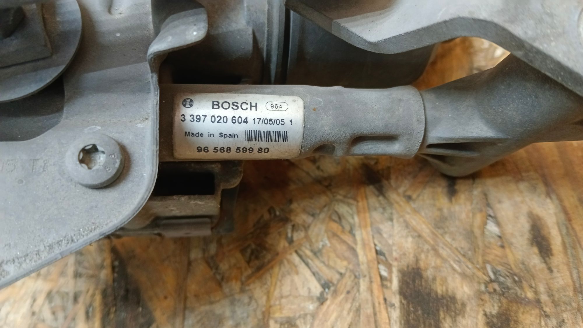https://ycs.partsauto.market/partsauto-images/thmbs/userImages/86639159375c37f71cfc850516777b62/part/405e91eb-a8ed-4c66-9fe5-3caa9d17372c_1739874187857.jpg