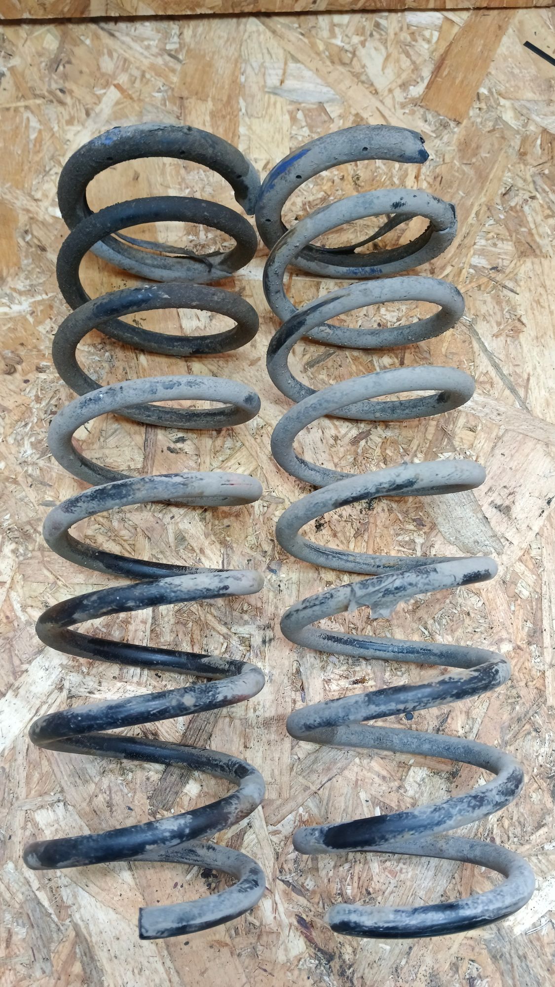 https://ycs.partsauto.market/partsauto-images/thmbs/userImages/86639159375c37f71cfc850516777b62/part/4229ab9e-84f9-4401-ba5d-3c4fd5608730_1743771109213.jpg