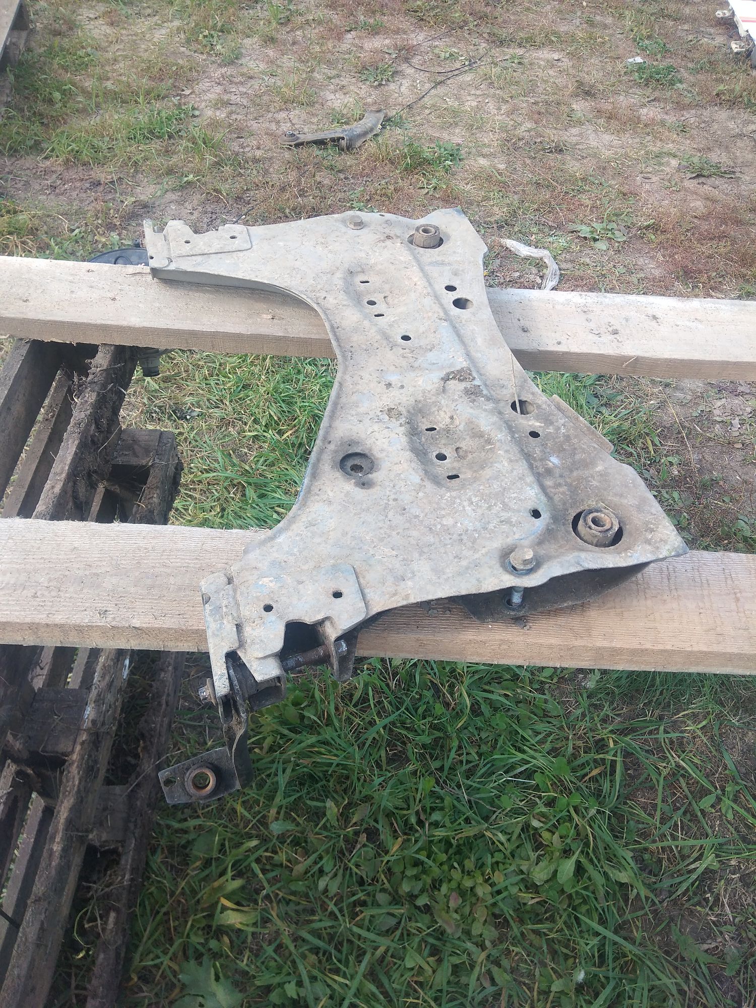 https://ycs.partsauto.market/partsauto-images/thmbs/userImages/86639159375c37f71cfc850516777b62/part/425edb7d-0b8e-48c4-8b33-20542140752f_1727165465120.jpg