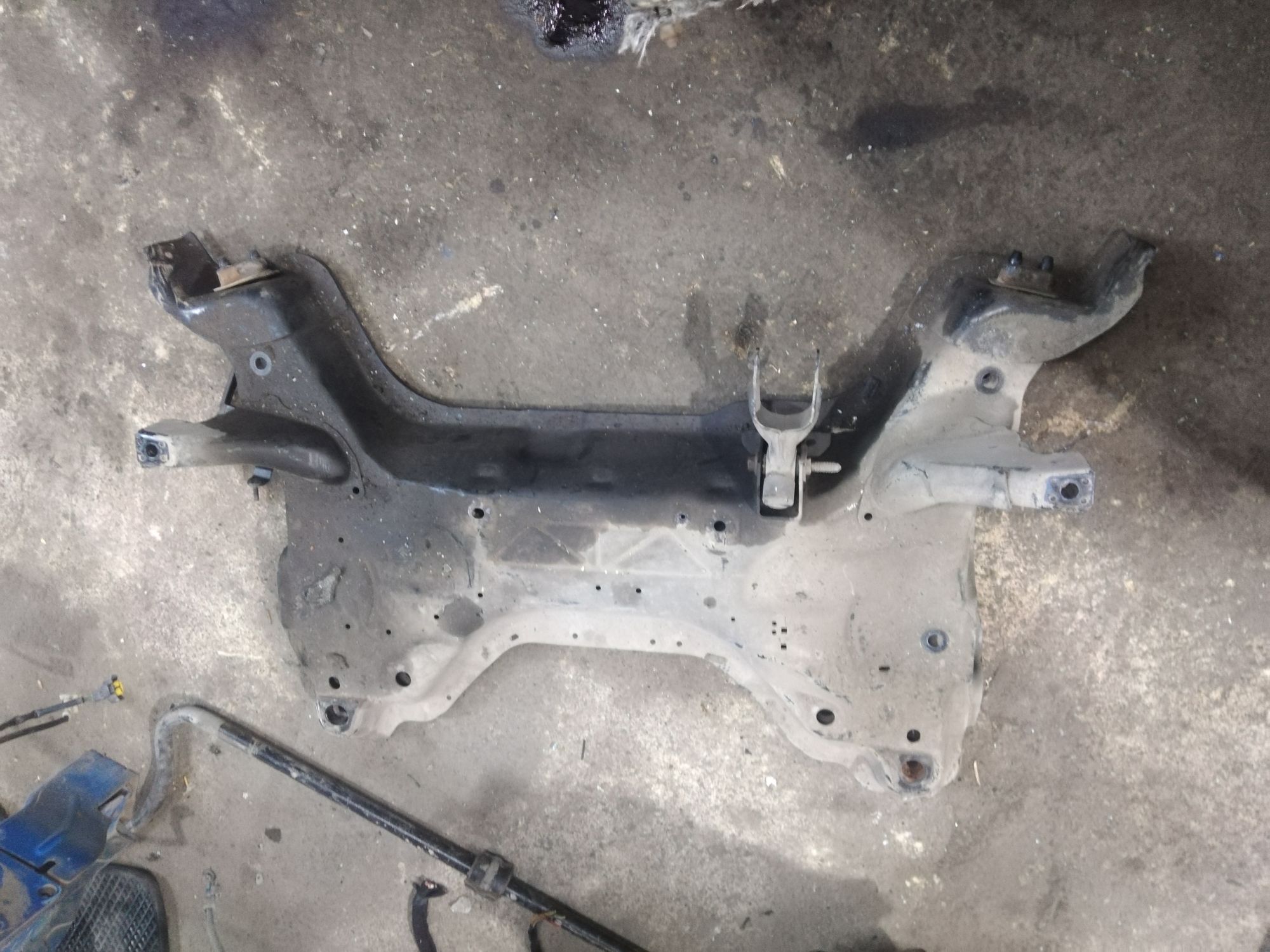https://ycs.partsauto.market/partsauto-images/thmbs/userImages/86639159375c37f71cfc850516777b62/part/4542cc4c-9922-4e63-b2a3-846ae89f8aa5_1735035423033.jpg
