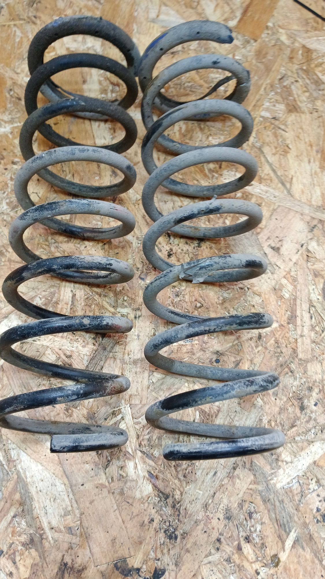 https://ycs.partsauto.market/partsauto-images/thmbs/userImages/86639159375c37f71cfc850516777b62/part/4682ff21-d310-4000-9deb-10e32428b6cb_1743771108922.jpg