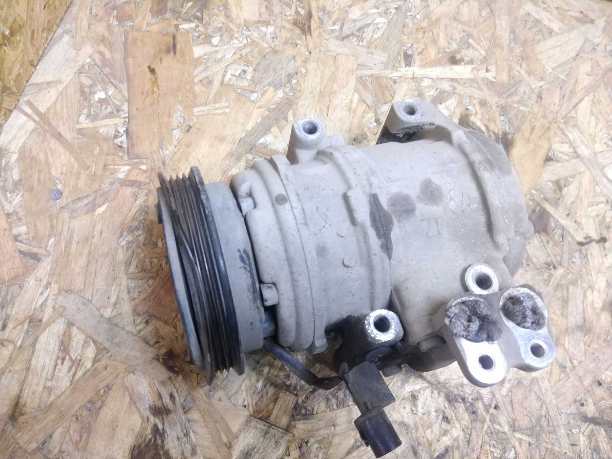 https://ycs.partsauto.market/partsauto-images/thmbs/userImages/86639159375c37f71cfc850516777b62/part/4bd6ebba-042f-4ede-aa1e-f1ac413a9a16_1734548207916.jpg