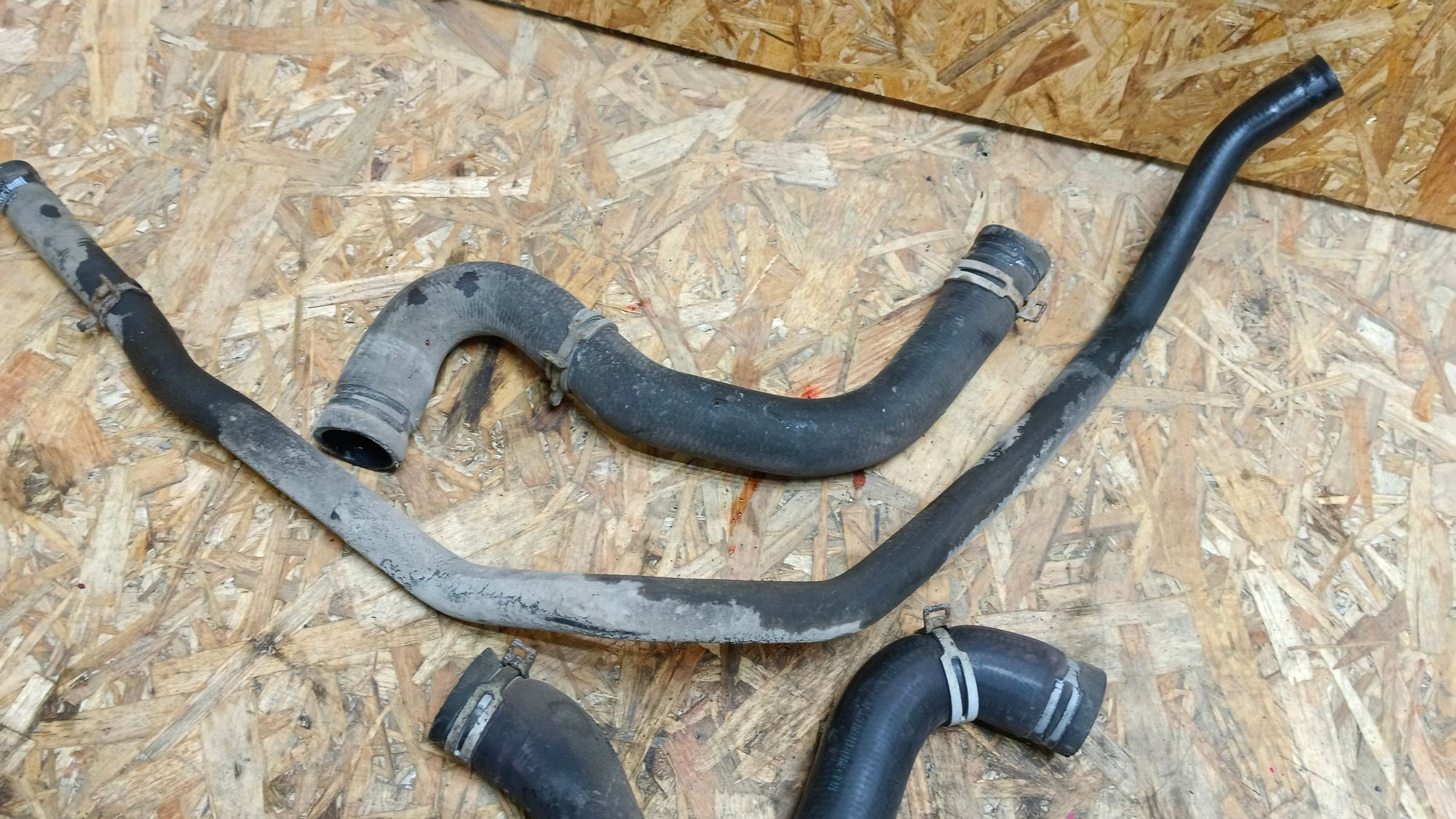 https://ycs.partsauto.market/partsauto-images/thmbs/userImages/86639159375c37f71cfc850516777b62/part/4f8be292-911b-4ef2-a5b6-d8b99e8cfbcf_1732563803973.jpg