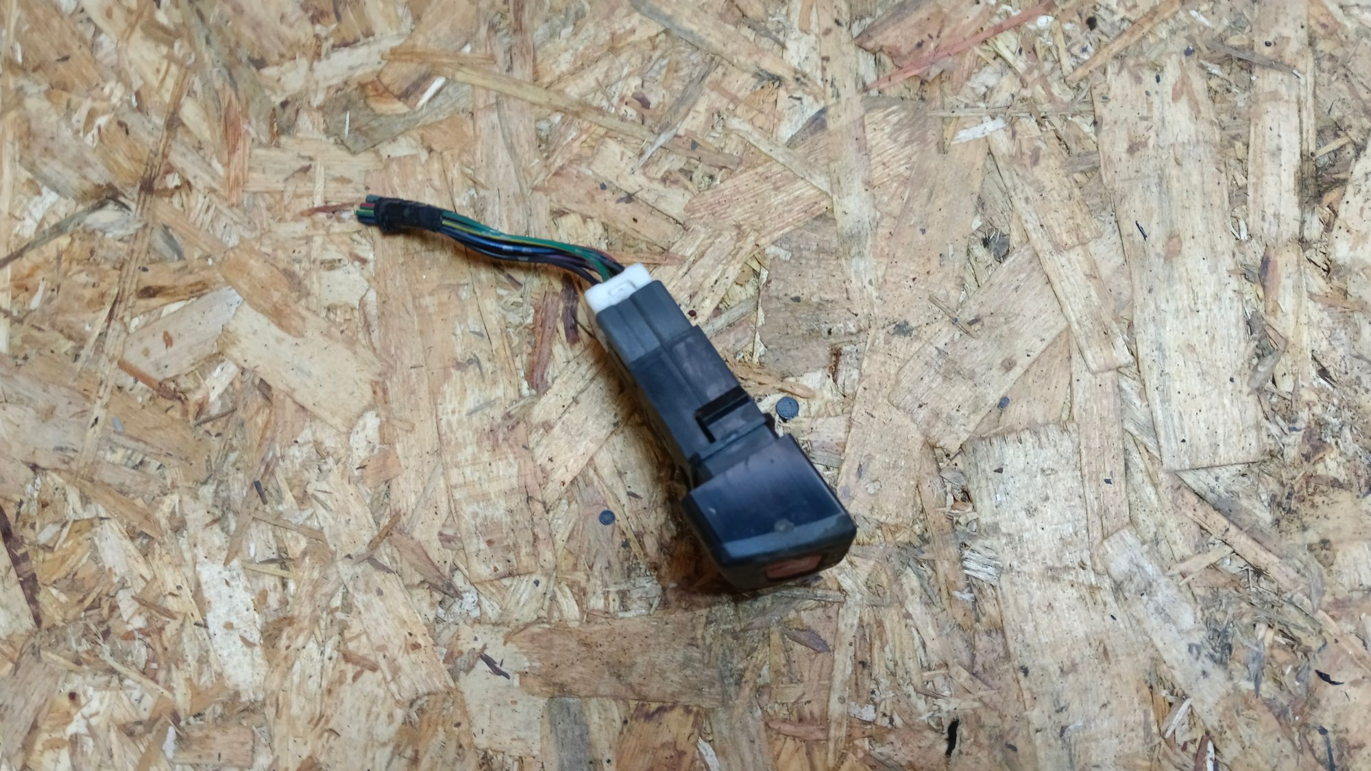 https://ycs.partsauto.market/partsauto-images/thmbs/userImages/86639159375c37f71cfc850516777b62/part/556bc39a-9817-4079-9ff6-4ced834e71fd_1745736699545.jpg