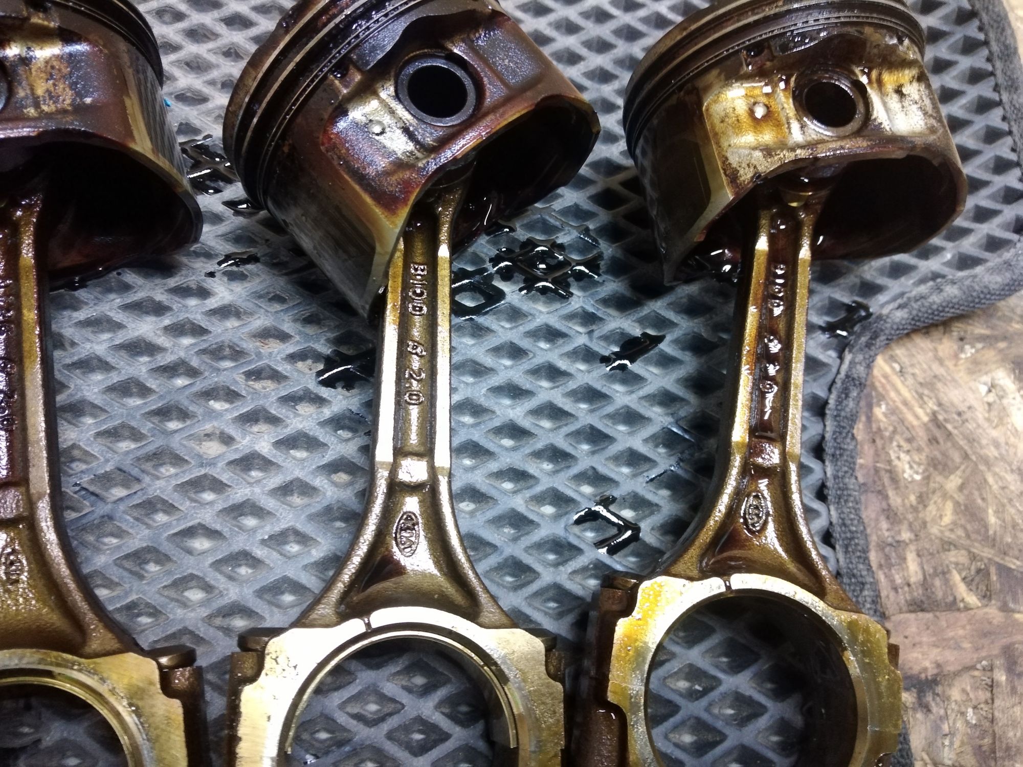 https://ycs.partsauto.market/partsauto-images/thmbs/userImages/86639159375c37f71cfc850516777b62/part/57ffa5e3-e5f5-49bc-b374-83344883a99e_1734848055869.jpg