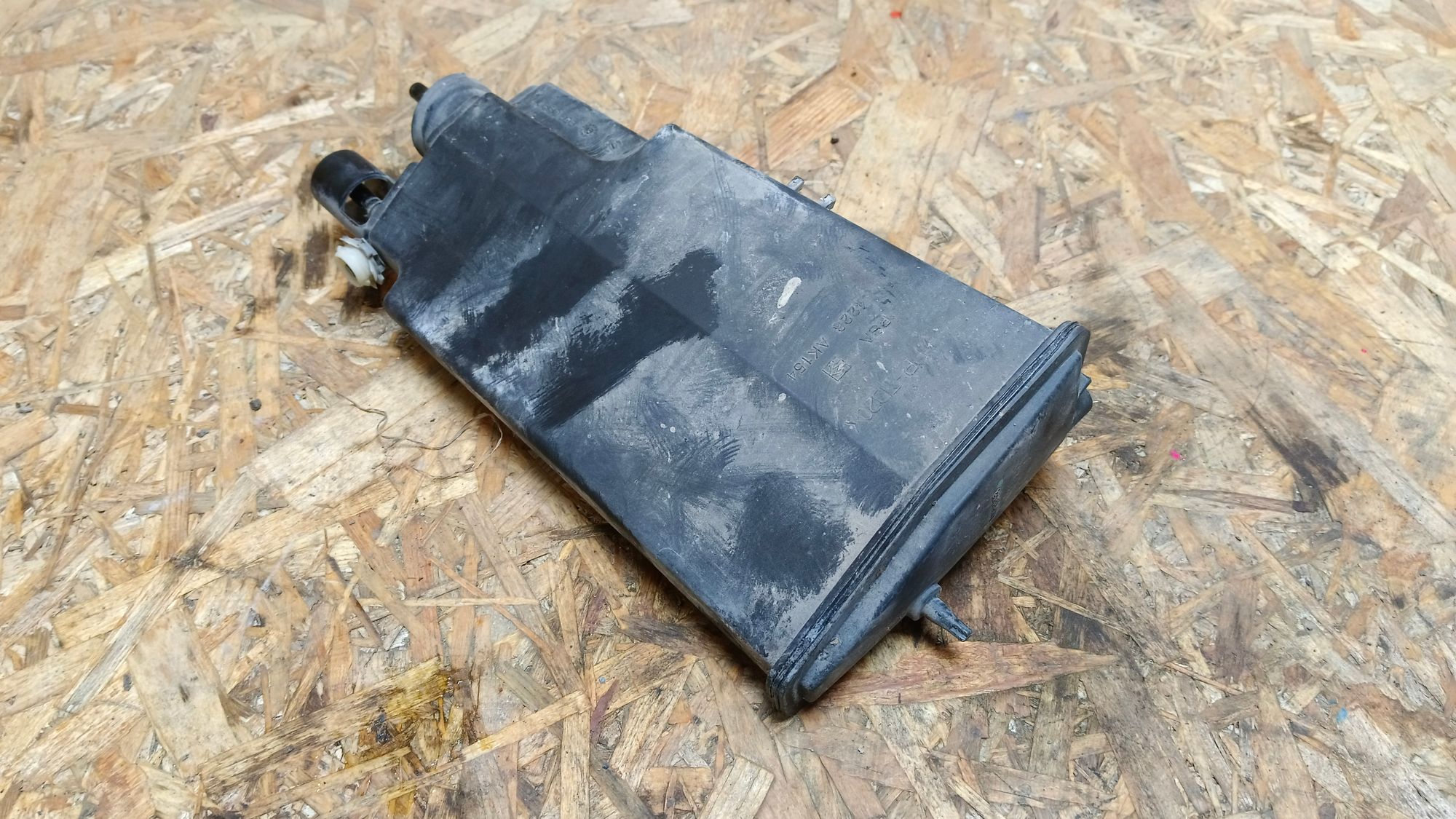 https://ycs.partsauto.market/partsauto-images/thmbs/userImages/86639159375c37f71cfc850516777b62/part/5972be1f-cb8e-49b8-a058-540fa30f9c28_1732475017393.jpg