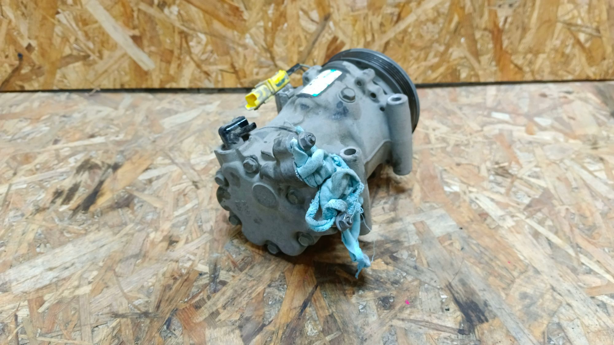 https://ycs.partsauto.market/partsauto-images/thmbs/userImages/86639159375c37f71cfc850516777b62/part/62dd83f7-2b05-48f0-9a52-b6f74dc4c08a_1732395688224.jpg