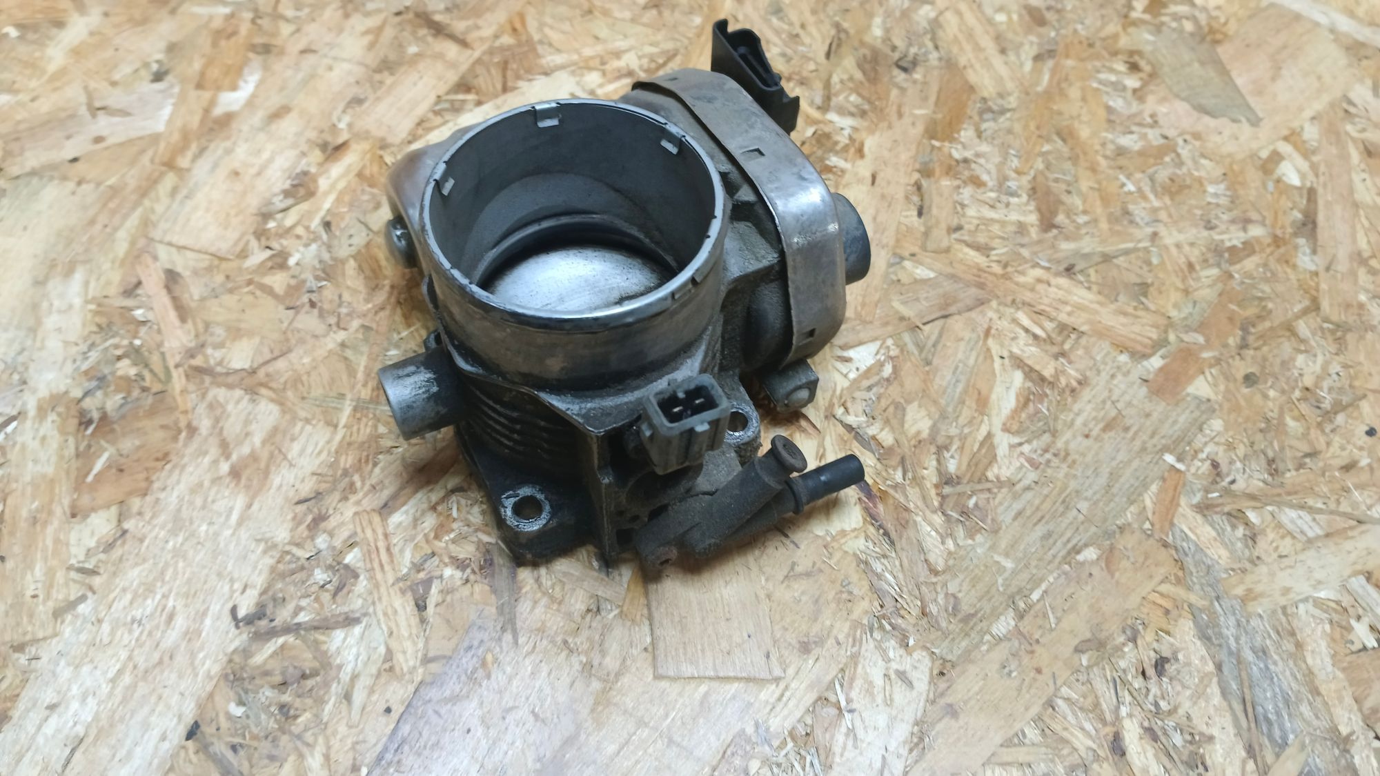 https://ycs.partsauto.market/partsauto-images/thmbs/userImages/86639159375c37f71cfc850516777b62/part/63e334b4-2885-429c-a964-5daaea650018_1740298549817.jpg