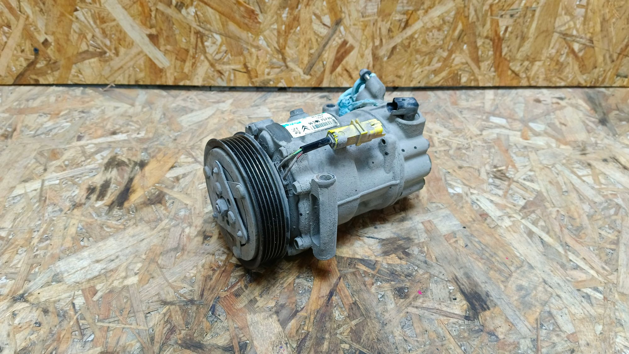 https://ycs.partsauto.market/partsauto-images/thmbs/userImages/86639159375c37f71cfc850516777b62/part/68db8773-7336-4f27-87b6-50dceaf34010_1732395688331.jpg