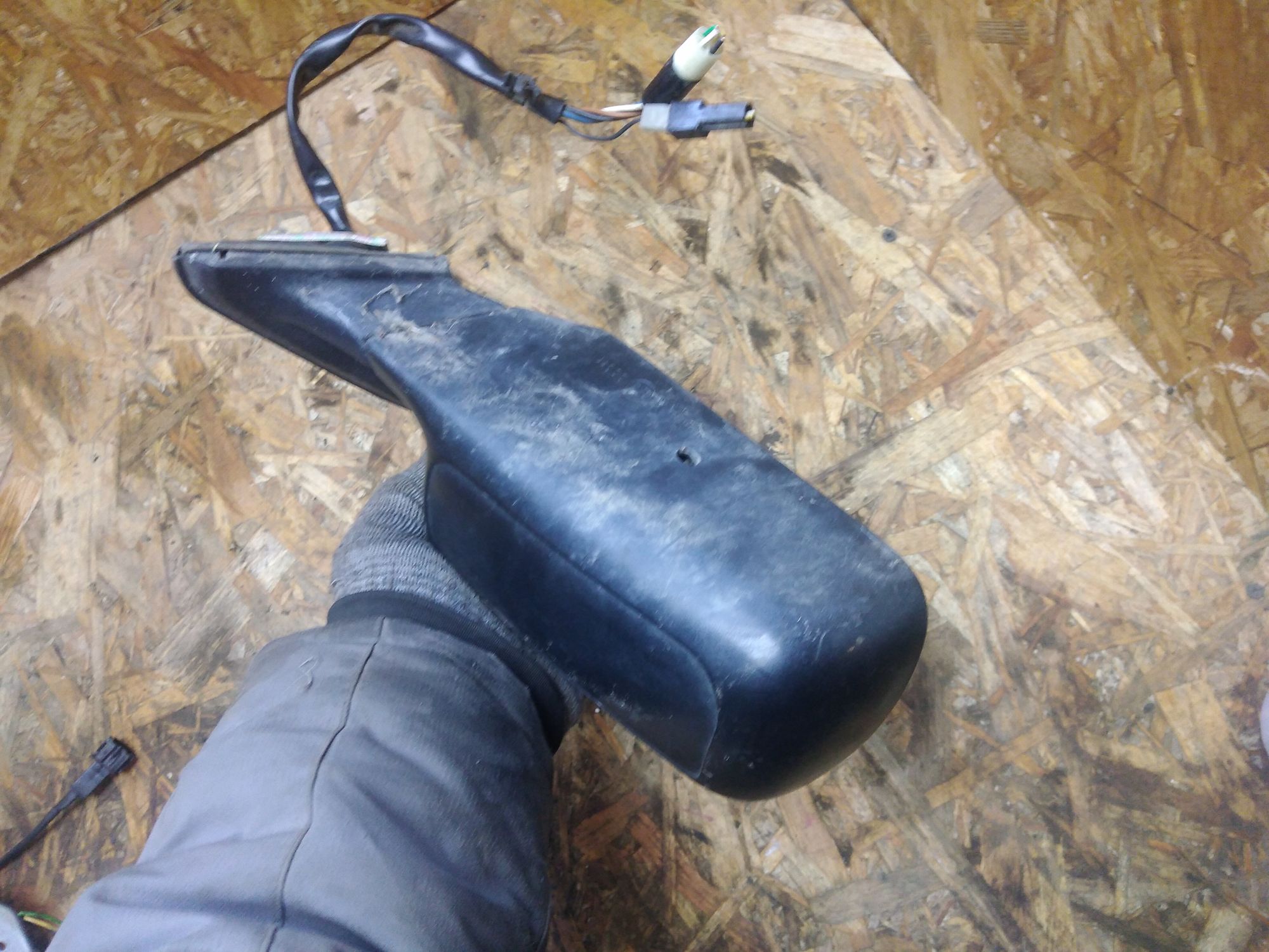 https://ycs.partsauto.market/partsauto-images/thmbs/userImages/86639159375c37f71cfc850516777b62/part/69581462-3c4e-41cb-ae0b-9e43e88fa619_1739606822561.jpg