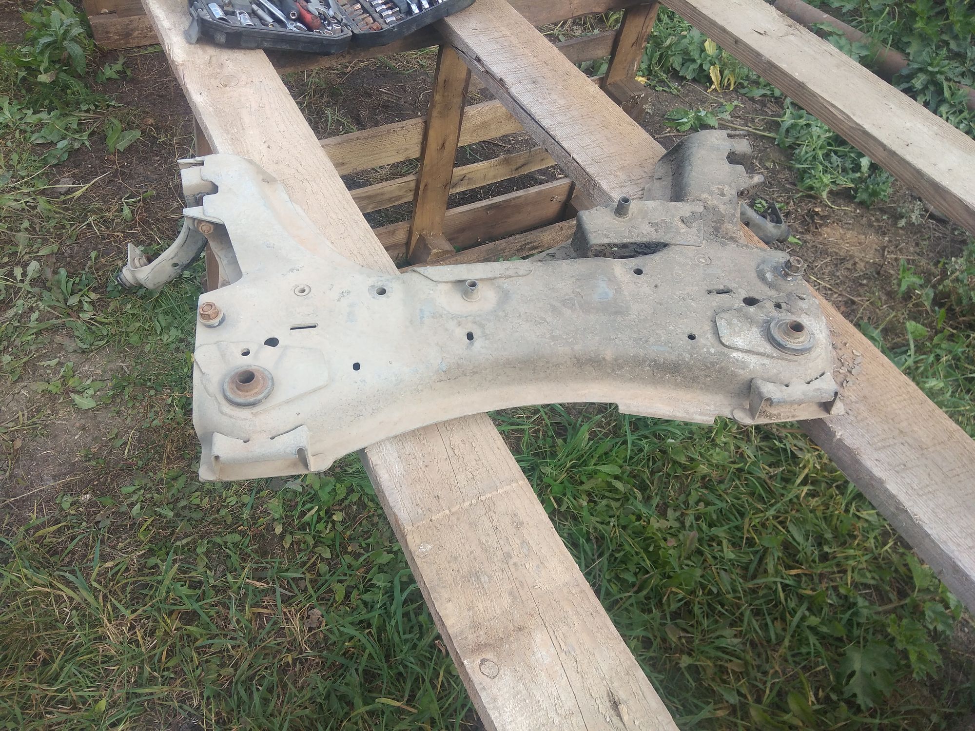https://ycs.partsauto.market/partsauto-images/thmbs/userImages/86639159375c37f71cfc850516777b62/part/6dd2d06a-2861-48c6-9a09-6122363cc375_1727165467431.jpg