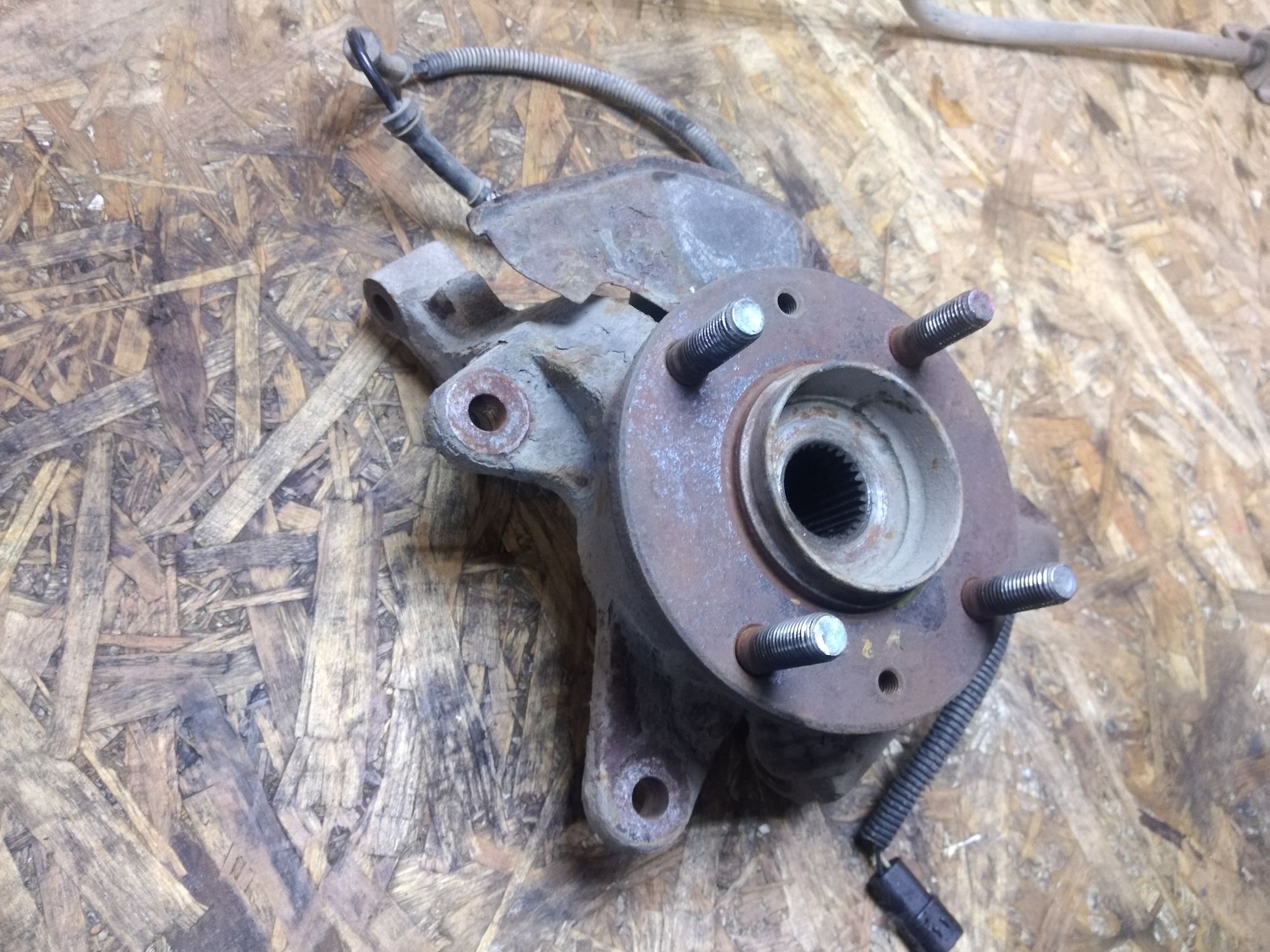 https://ycs.partsauto.market/partsauto-images/thmbs/userImages/86639159375c37f71cfc850516777b62/part/6f59219c-5dde-4930-a5fa-aa1062f18530_1735932671375.jpg