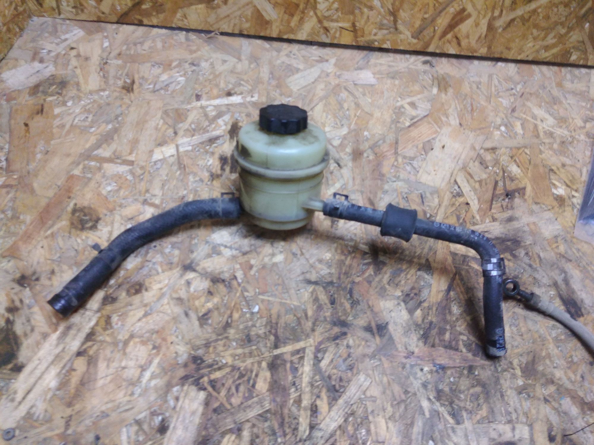 https://ycs.partsauto.market/partsauto-images/thmbs/userImages/86639159375c37f71cfc850516777b62/part/75717299-e7e9-417b-90b0-c482851dd7bf_1734550291555.jpg
