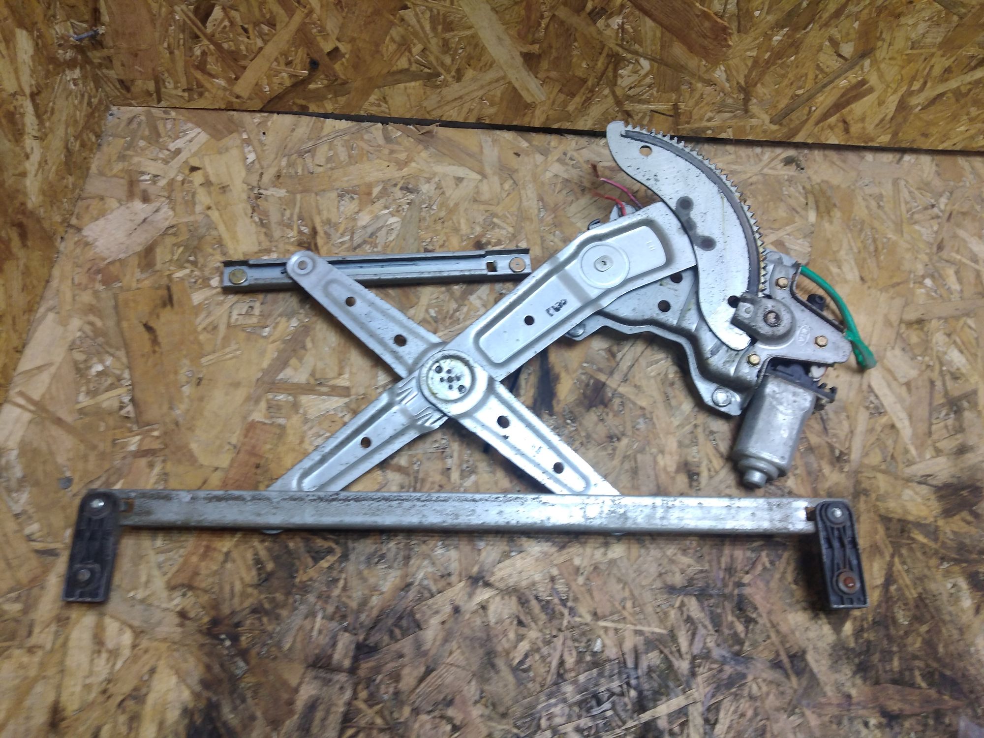 https://ycs.partsauto.market/partsauto-images/thmbs/userImages/86639159375c37f71cfc850516777b62/part/768e9a5c-346b-45a4-9a39-8bb089ad9602_1734844671732.jpg