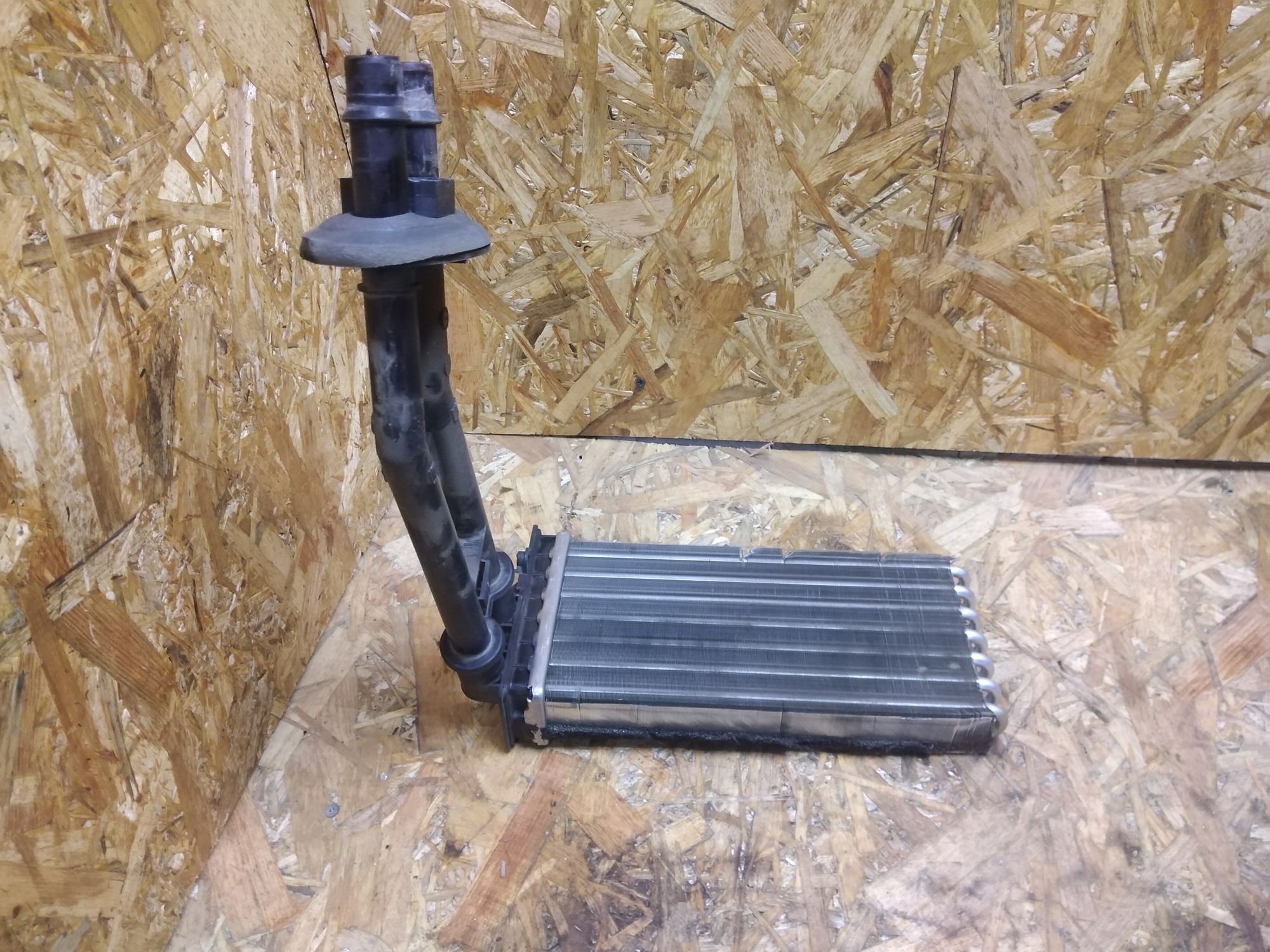 https://ycs.partsauto.market/partsauto-images/thmbs/userImages/86639159375c37f71cfc850516777b62/part/7c1c1458-7cfc-4f73-ab75-73a81e5b3929_1735647575328.jpg