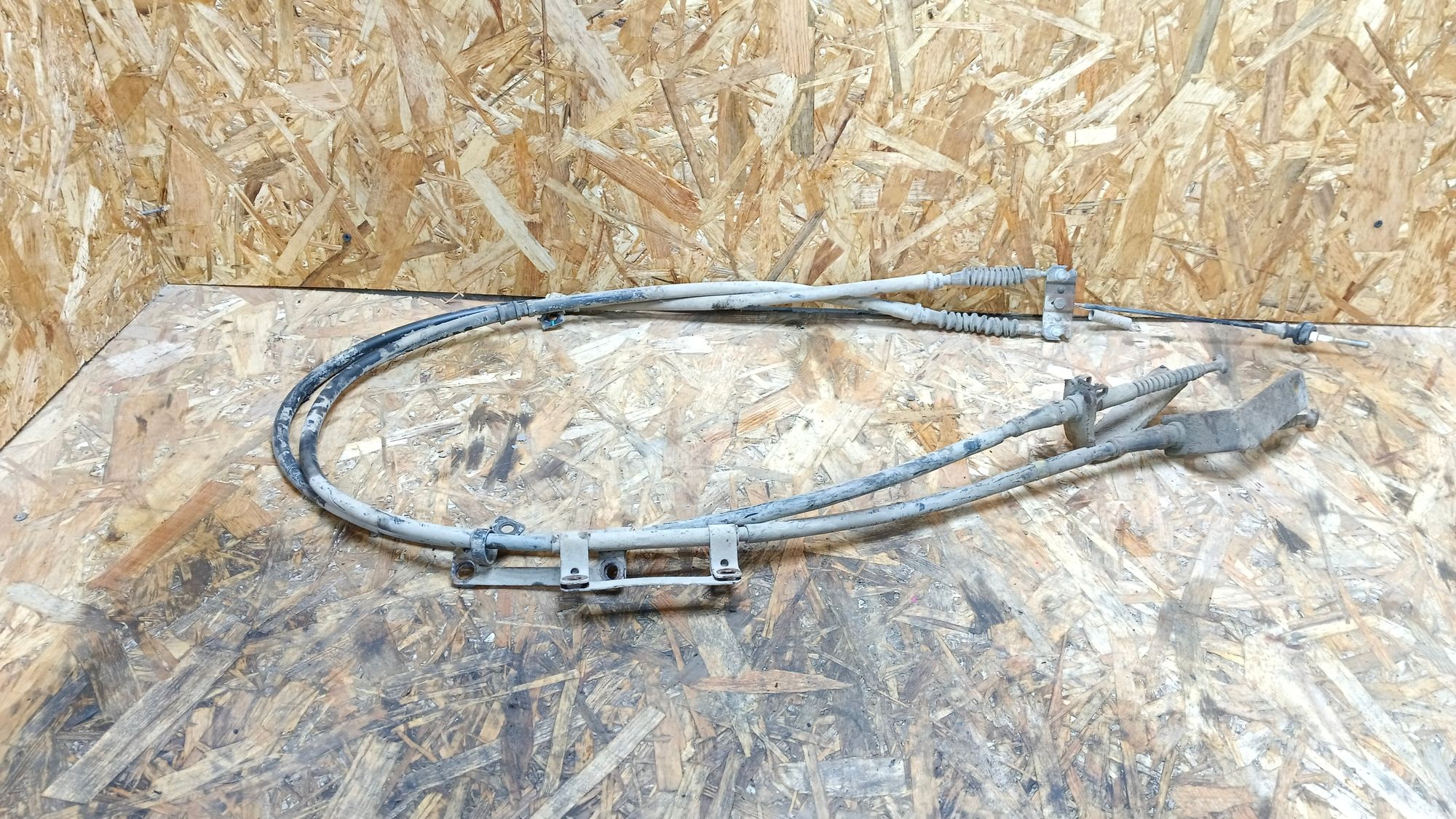https://ycs.partsauto.market/partsauto-images/thmbs/userImages/86639159375c37f71cfc850516777b62/part/7d051b47-a217-4301-a5ec-577805143f62_1736273562231.jpg