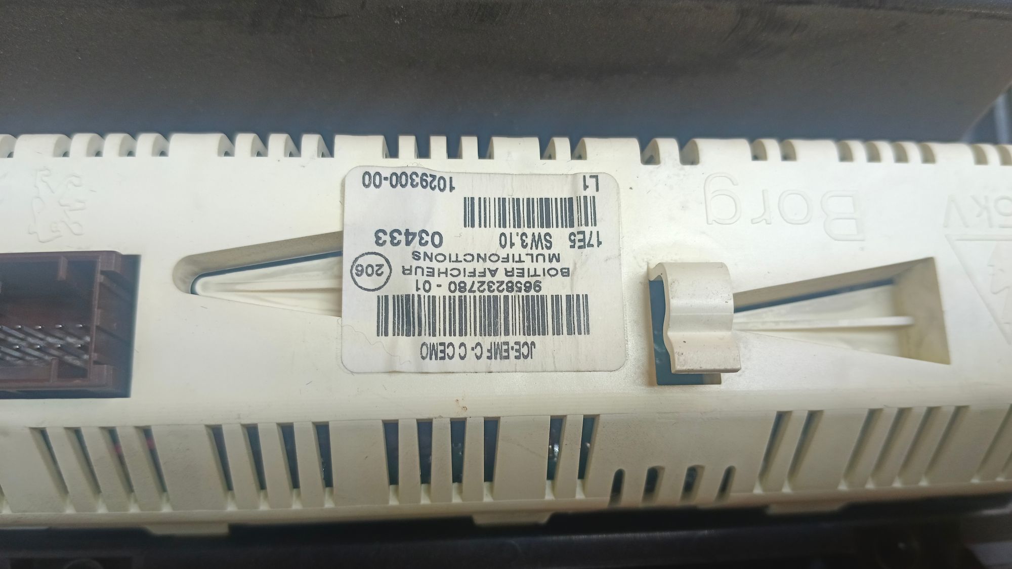 https://ycs.partsauto.market/partsauto-images/thmbs/userImages/86639159375c37f71cfc850516777b62/part/8225a466-cd7e-42bb-9740-fa52388af495_1745729675483.jpg