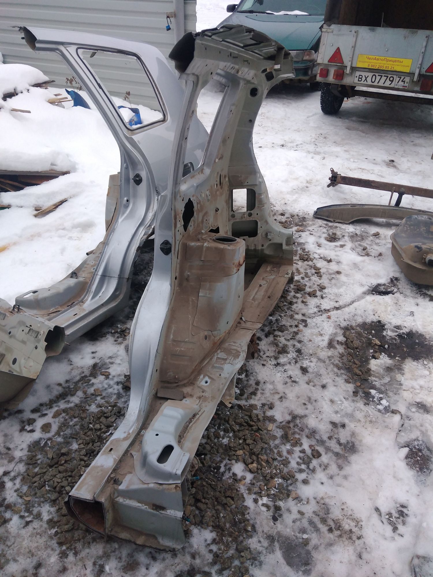 https://ycs.partsauto.market/partsauto-images/thmbs/userImages/86639159375c37f71cfc850516777b62/part/8683bab3-8357-4dce-ba50-15c579433883_1736103478290.jpg