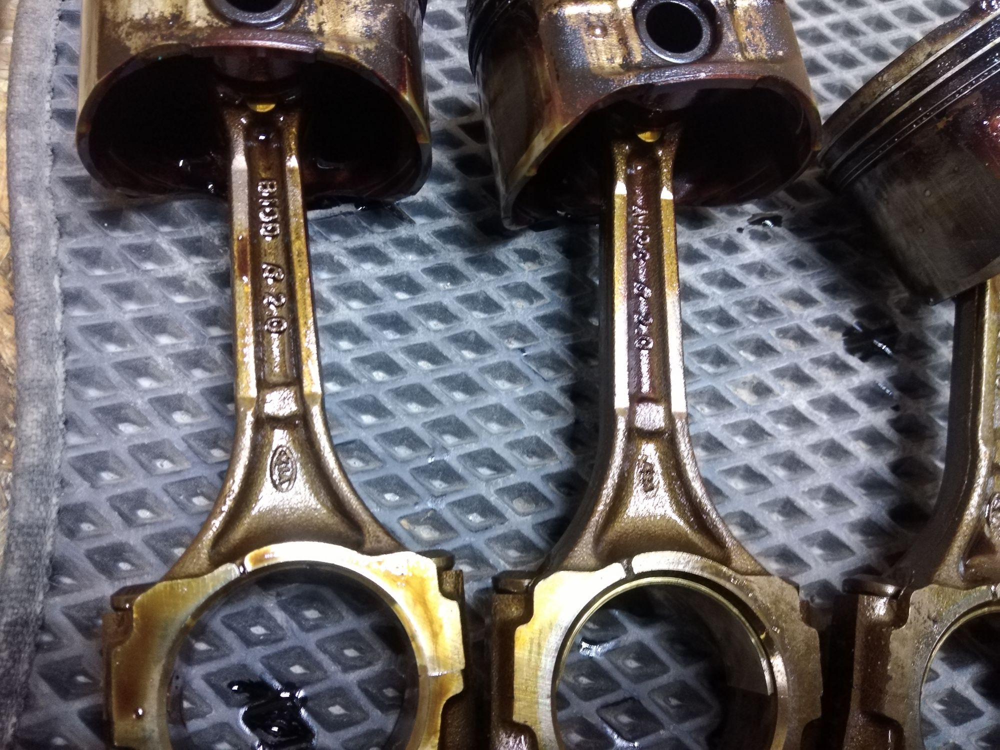 https://ycs.partsauto.market/partsauto-images/thmbs/userImages/86639159375c37f71cfc850516777b62/part/89391bdc-0042-4012-b14e-96b441703f80_1734848055335.jpg
