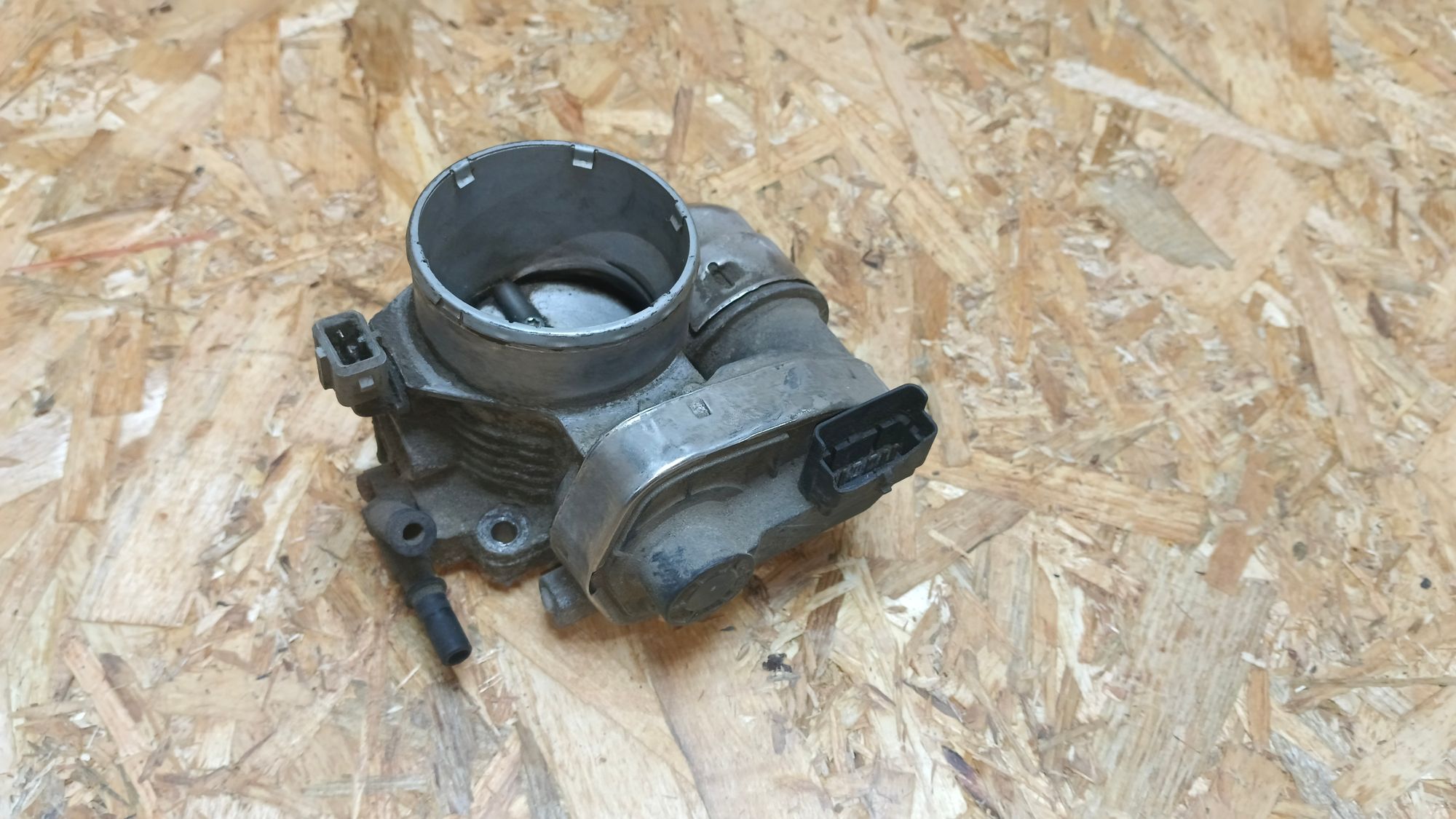 https://ycs.partsauto.market/partsauto-images/thmbs/userImages/86639159375c37f71cfc850516777b62/part/8e5fc6c0-19ab-45e1-a1ef-6c963e18c0b6_1740298550269.jpg