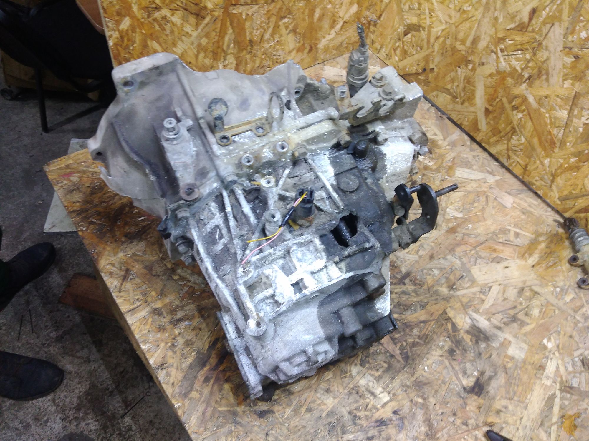 https://ycs.partsauto.market/partsauto-images/thmbs/userImages/86639159375c37f71cfc850516777b62/part/8efbdaf7-fb0f-42b9-8dd0-a8eae23d08ae_1734851304647.jpg