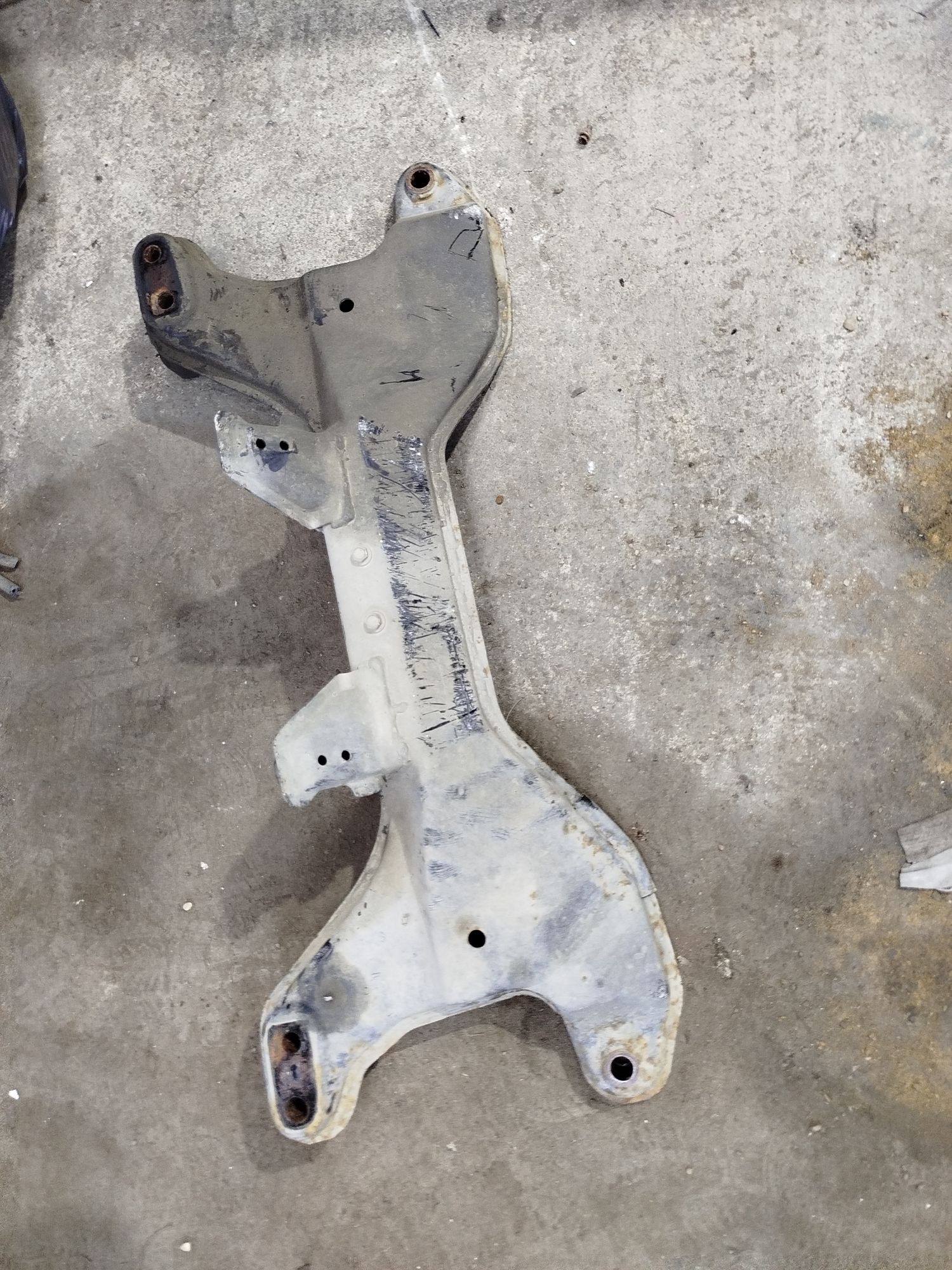 https://ycs.partsauto.market/partsauto-images/thmbs/userImages/86639159375c37f71cfc850516777b62/part/98e8c5fd-fd4f-41d8-8017-c74b38cbb65c_1721292004507.jpg