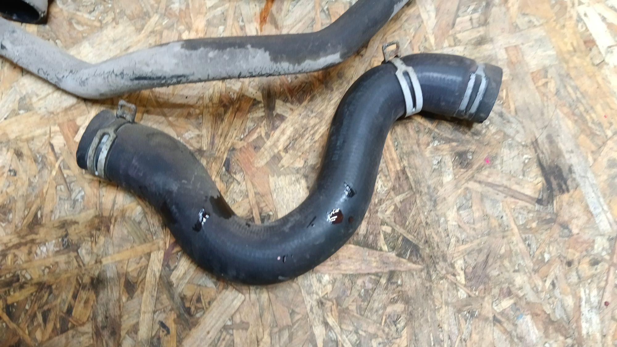 https://ycs.partsauto.market/partsauto-images/thmbs/userImages/86639159375c37f71cfc850516777b62/part/99a9b7fc-6a68-4761-8572-c91e98e5bb73_1732563804081.jpg