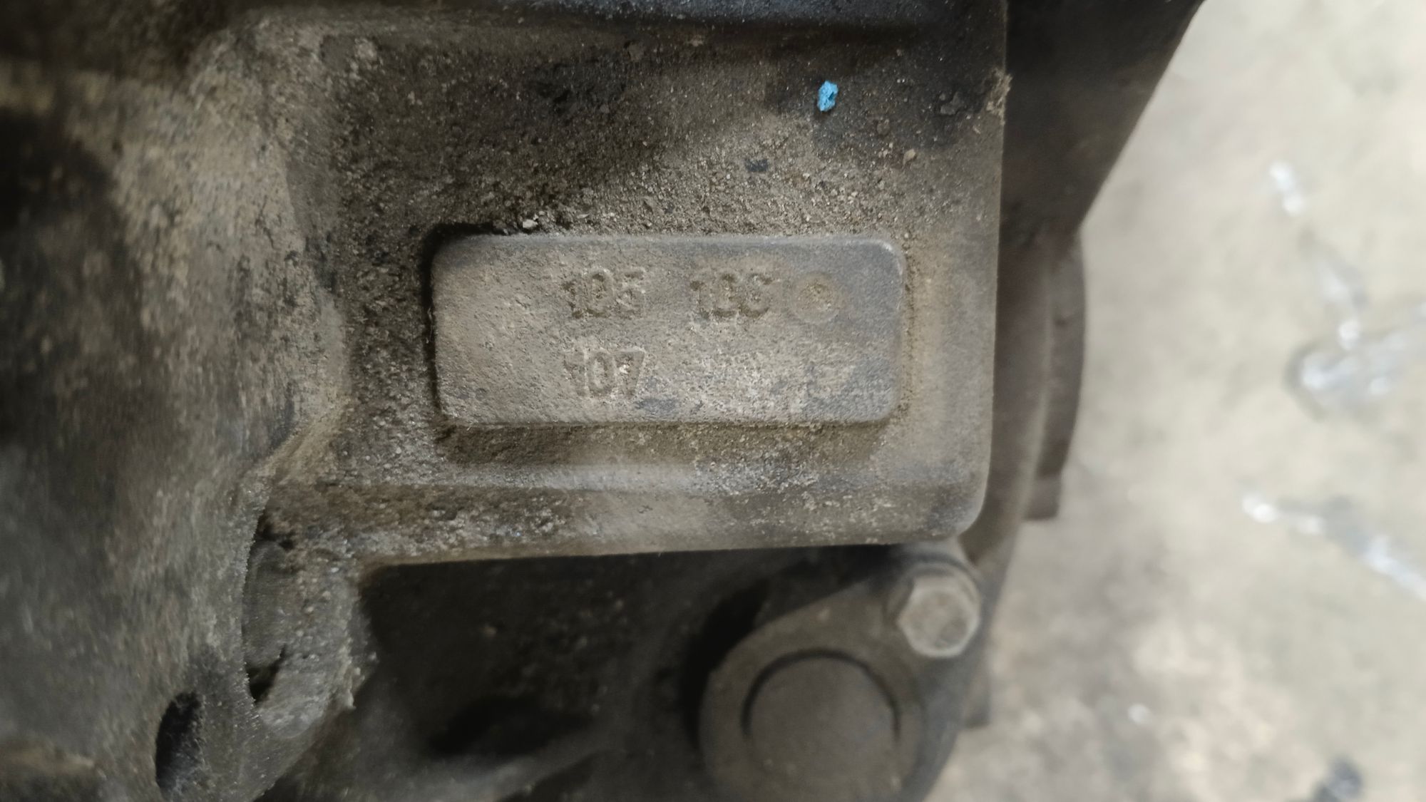 https://ycs.partsauto.market/partsauto-images/thmbs/userImages/86639159375c37f71cfc850516777b62/part/9ae5d5a9-3d37-4b7a-acf7-92a84c4a2aae_1740293106915.jpg