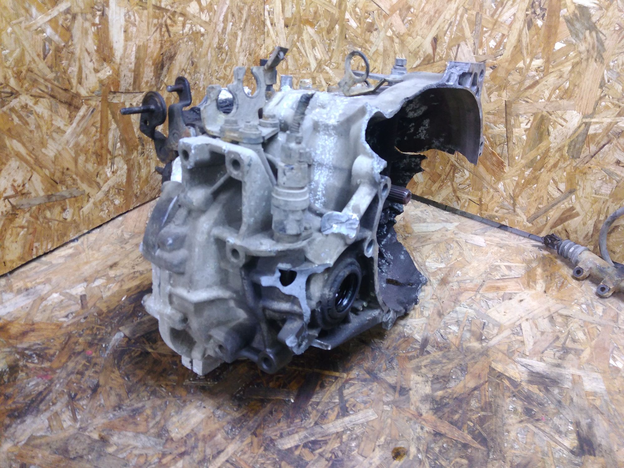 https://ycs.partsauto.market/partsauto-images/thmbs/userImages/86639159375c37f71cfc850516777b62/part/a71695c4-745c-4da7-aefa-fd4a33ea59d6_1734851305850.jpg