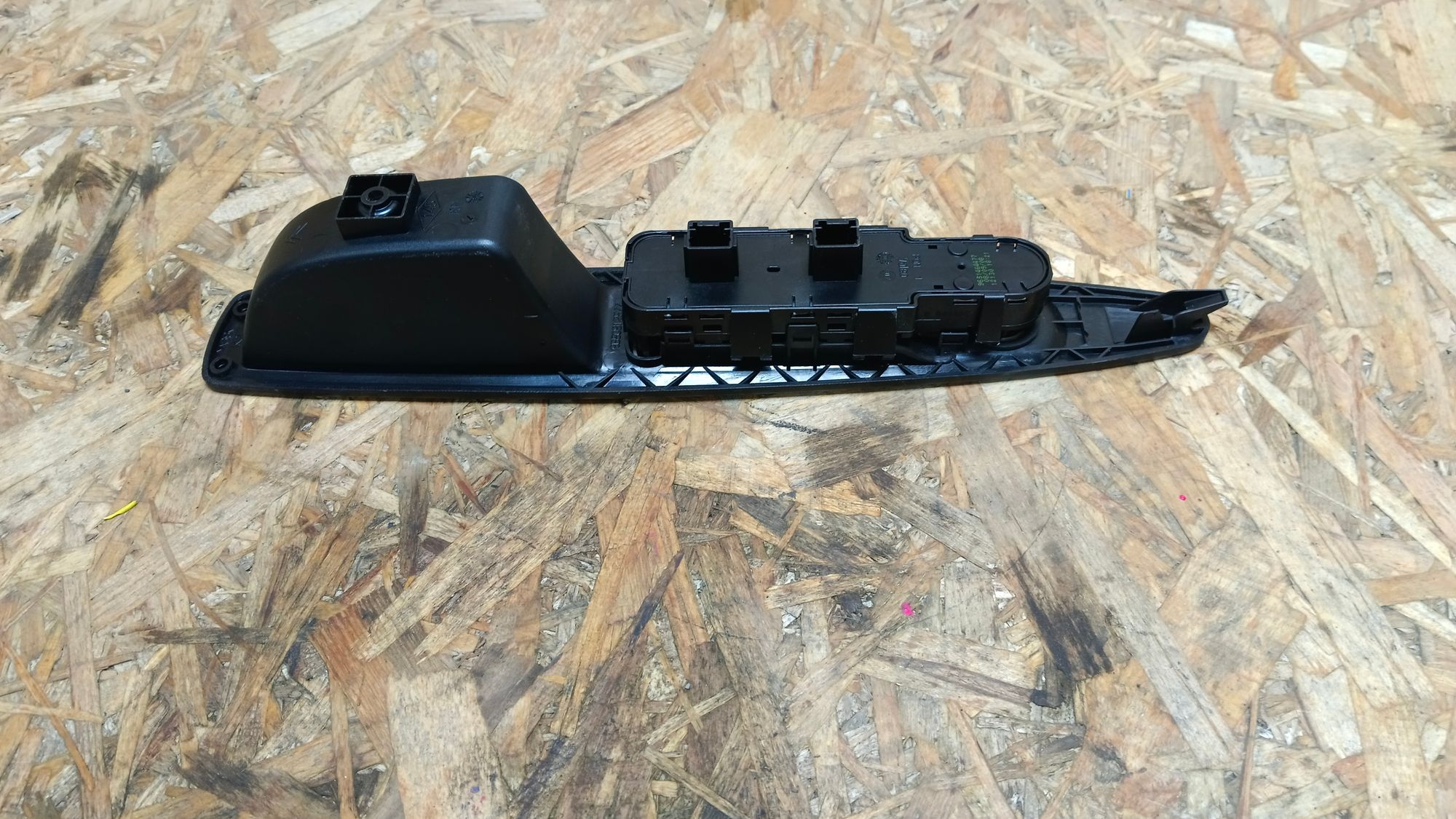 https://ycs.partsauto.market/partsauto-images/thmbs/userImages/86639159375c37f71cfc850516777b62/part/ab05db9e-34bd-49d3-9eae-3cfdb0a43631_1732996224432.jpg