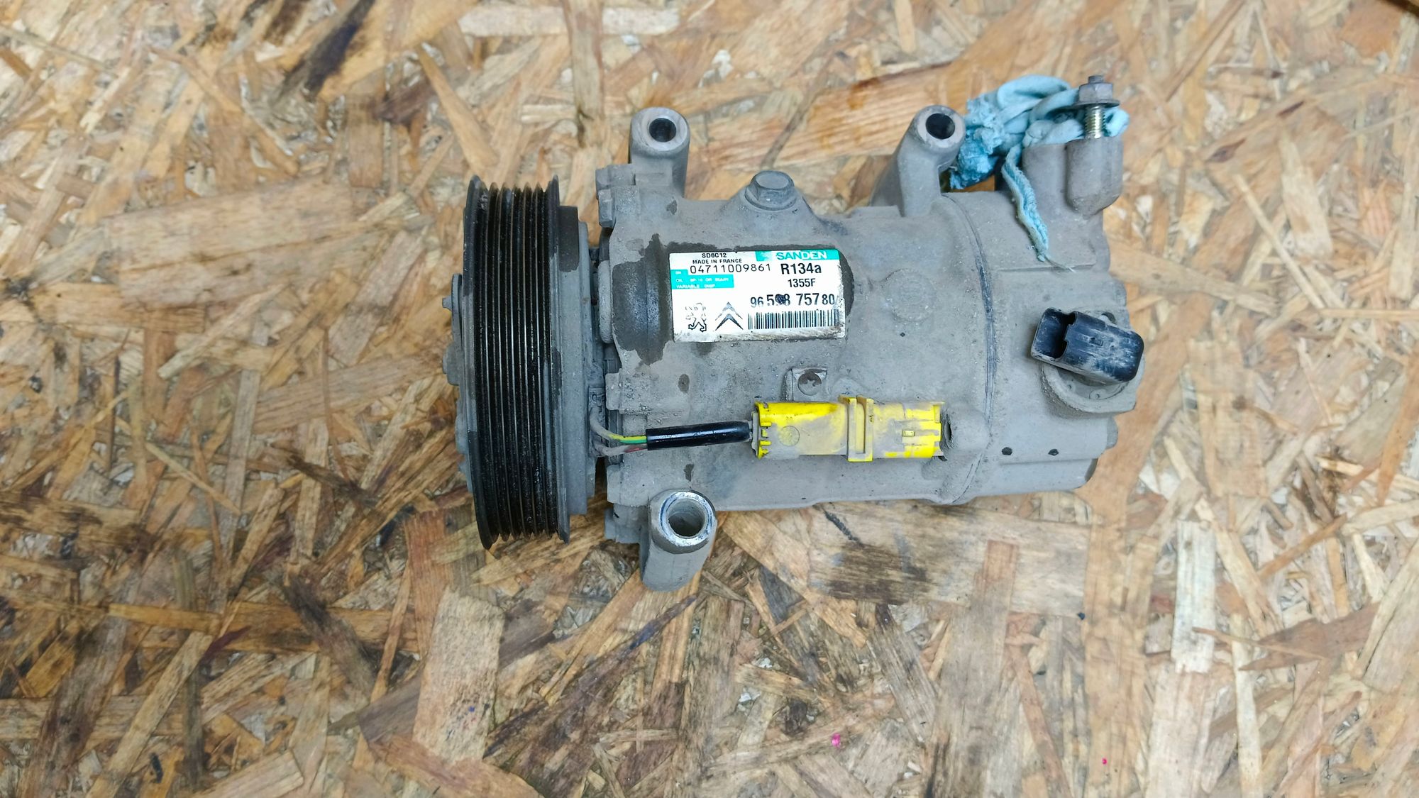https://ycs.partsauto.market/partsauto-images/thmbs/userImages/86639159375c37f71cfc850516777b62/part/ab076a53-f515-4ba4-9110-b341b80523a3_1732395688400.jpg