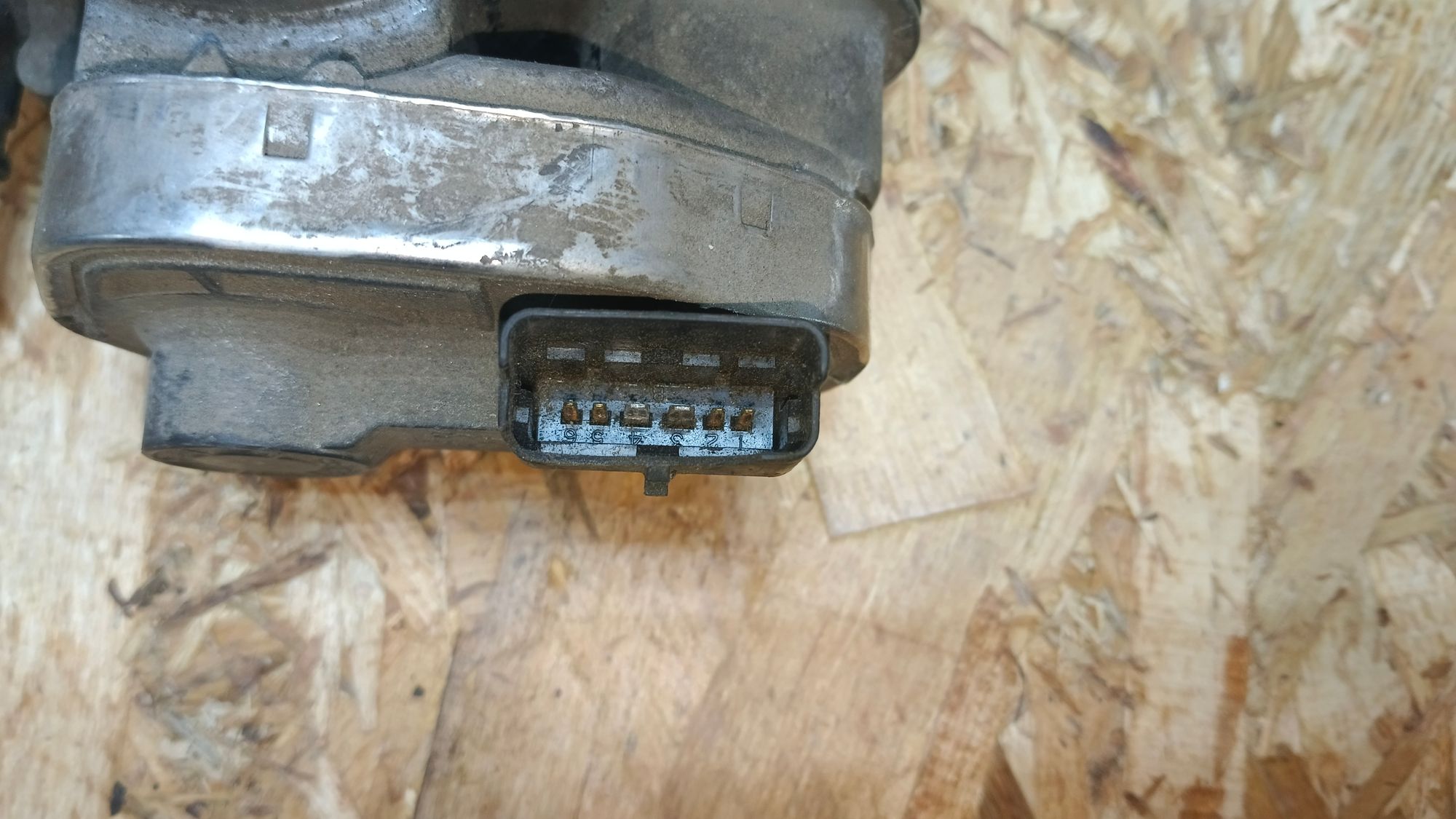 https://ycs.partsauto.market/partsauto-images/thmbs/userImages/86639159375c37f71cfc850516777b62/part/ada98461-a20d-46df-a084-6d8dac9f81ff_1740298550248.jpg