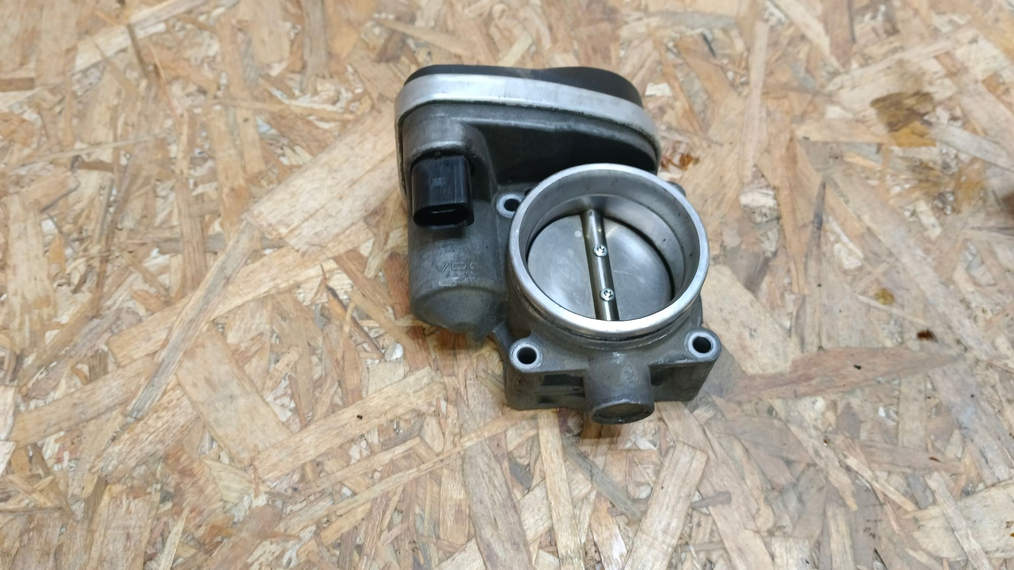 https://ycs.partsauto.market/partsauto-images/thmbs/userImages/86639159375c37f71cfc850516777b62/part/af370d13-7332-4a45-b6bc-f0e1b58ffc63_1729250034638.jpg