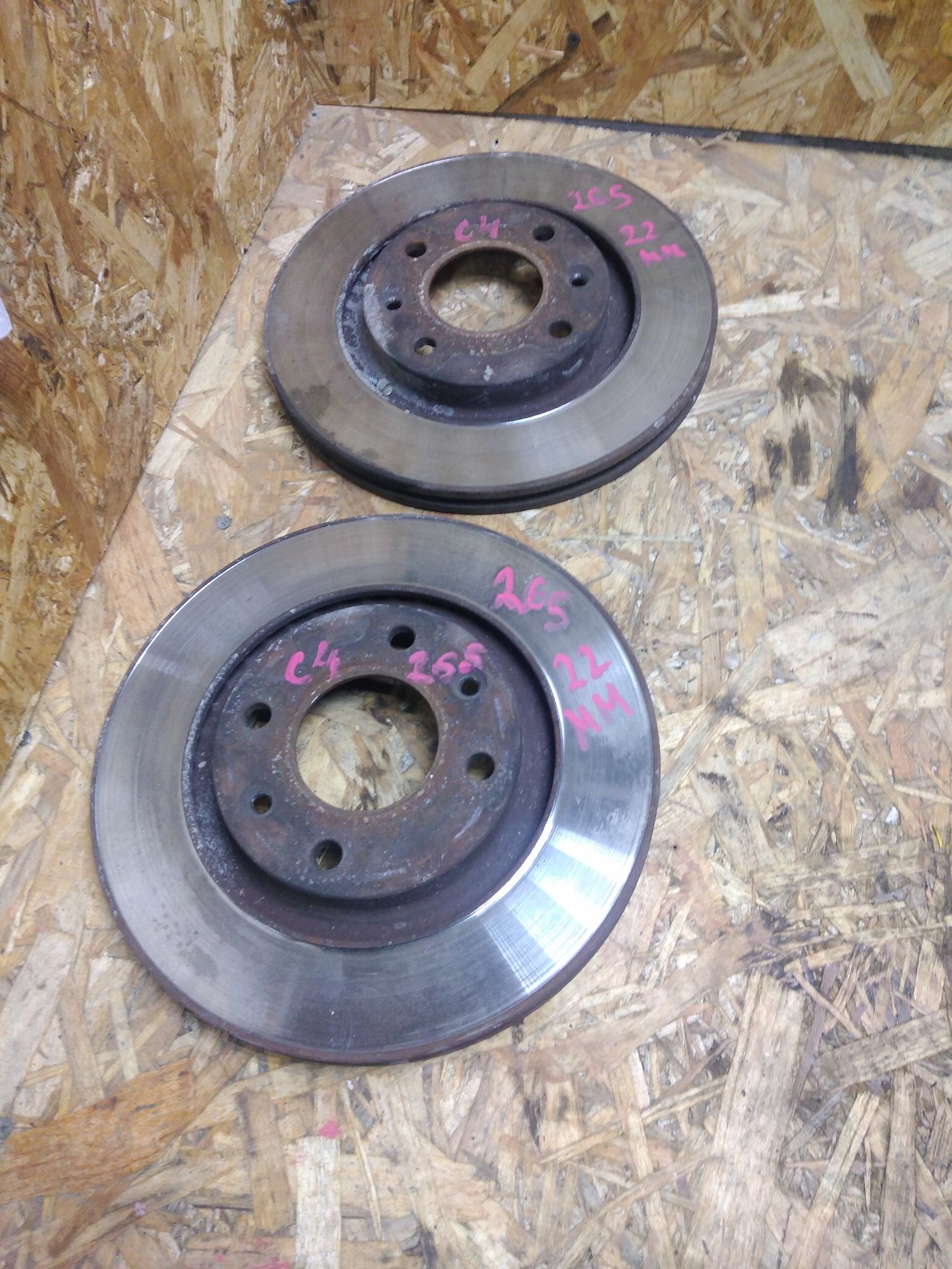 https://ycs.partsauto.market/partsauto-images/thmbs/userImages/86639159375c37f71cfc850516777b62/part/b0909019-d31e-453a-820b-65d1d67552a7_1734158174027.jpg