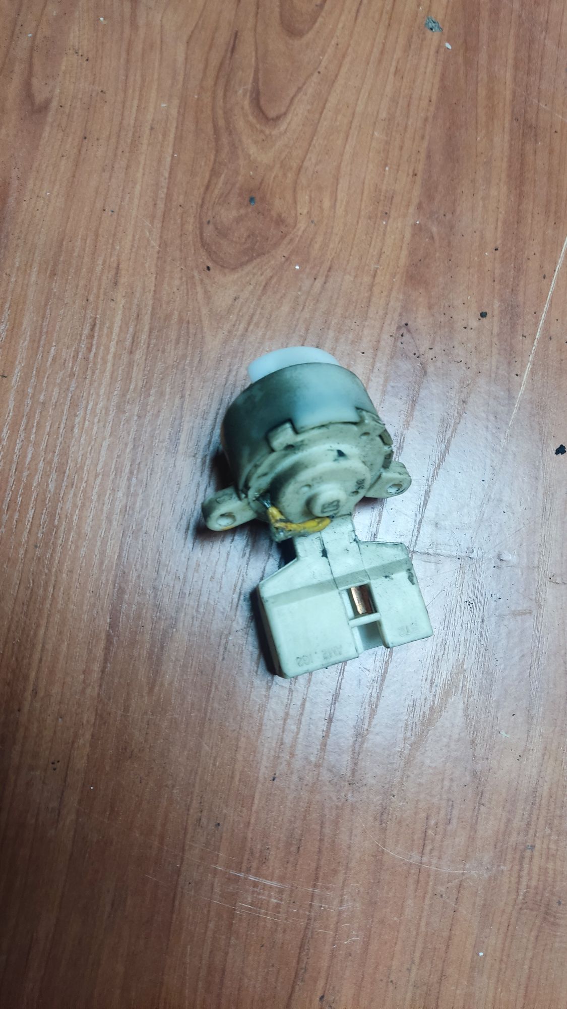https://ycs.partsauto.market/partsauto-images/thmbs/userImages/86639159375c37f71cfc850516777b62/part/b0c90c26-7be0-4691-9485-05db1a9bd9e4_1702629249287.jpg