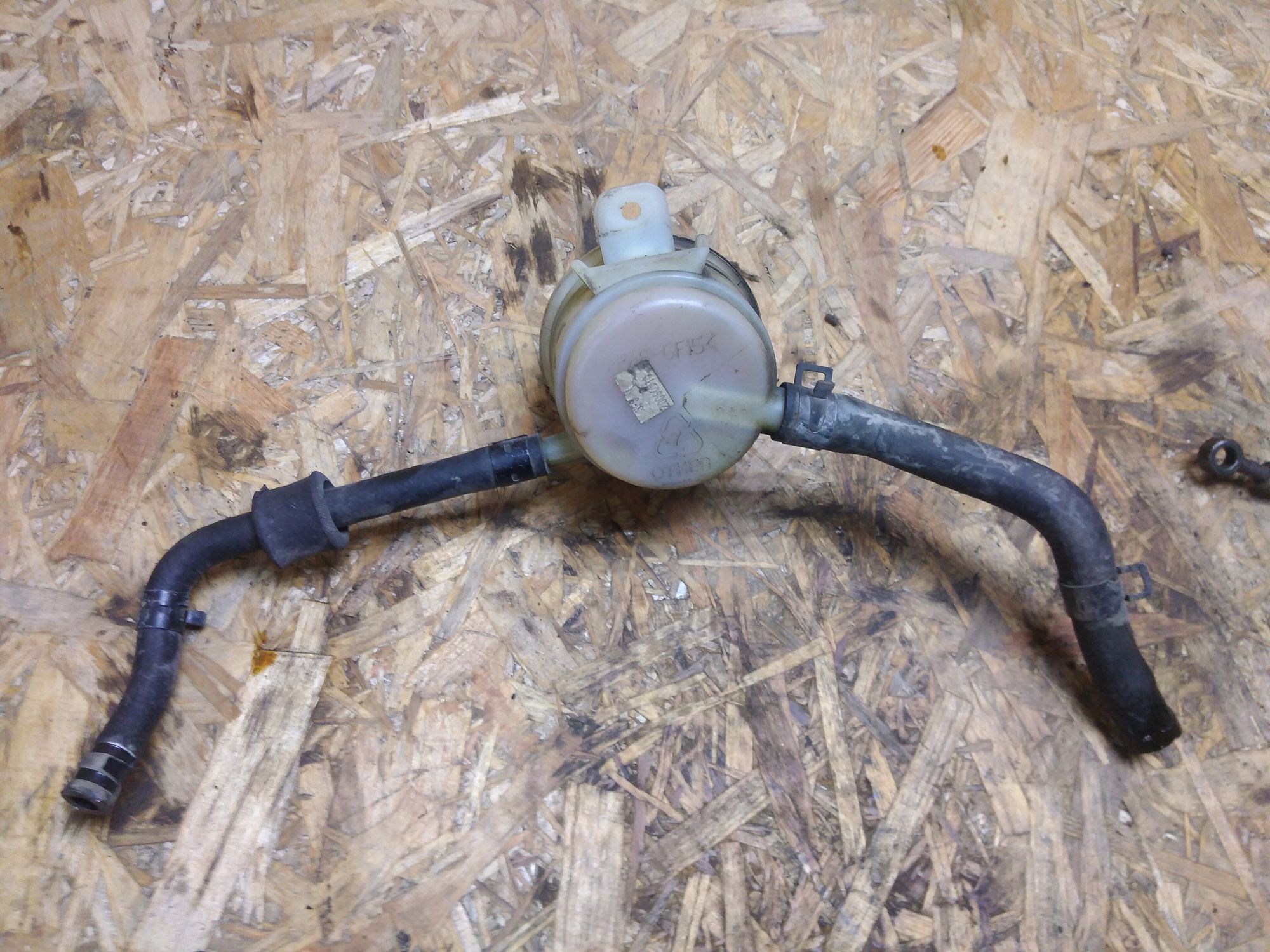 https://ycs.partsauto.market/partsauto-images/thmbs/userImages/86639159375c37f71cfc850516777b62/part/b1db7c7b-4ade-4be6-a342-c3bc1d67000e_1734550290888.jpg