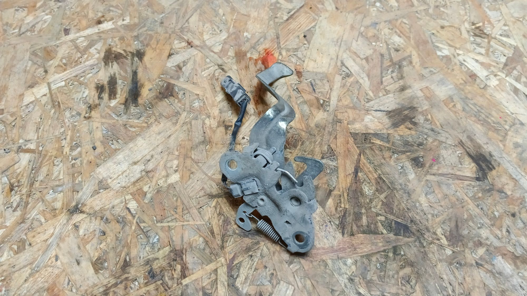 https://ycs.partsauto.market/partsauto-images/thmbs/userImages/86639159375c37f71cfc850516777b62/part/b4c12458-9a88-4e33-afc5-b3284f39fd56_1737170416658.jpg