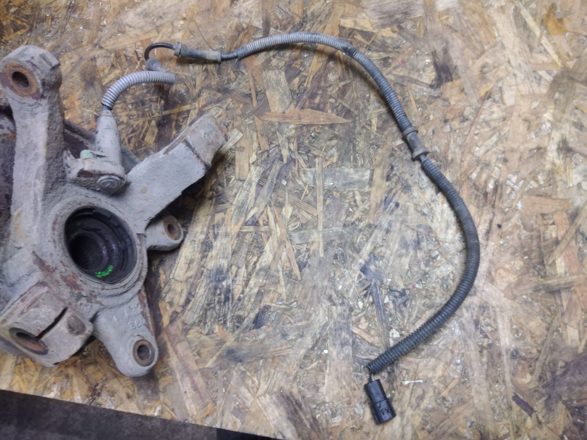 https://ycs.partsauto.market/partsauto-images/thmbs/userImages/86639159375c37f71cfc850516777b62/part/b500c7c8-82ab-4d26-b610-d66b03d23f07_1735932671048.jpg