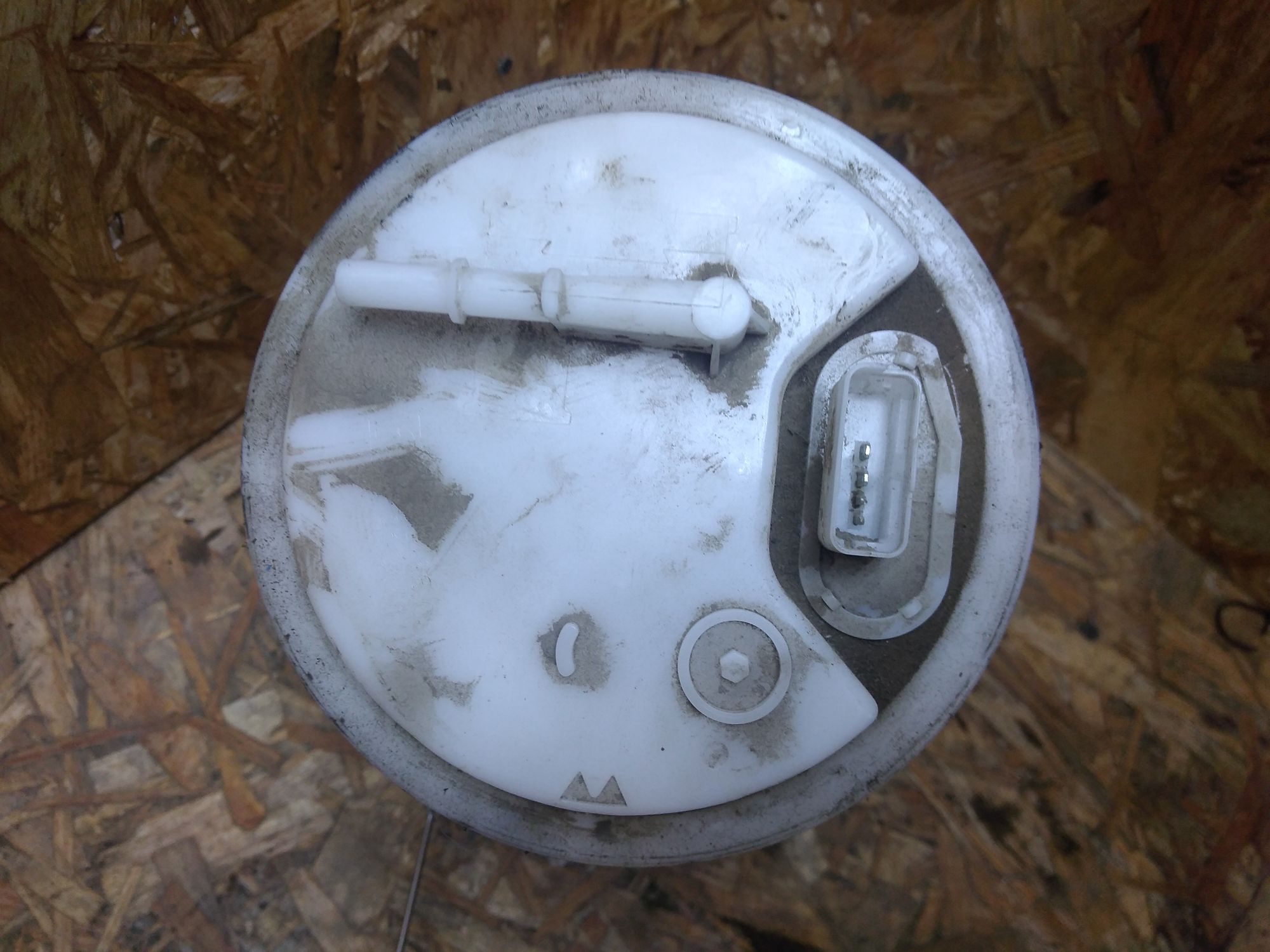 https://ycs.partsauto.market/partsauto-images/thmbs/userImages/86639159375c37f71cfc850516777b62/part/c0cef82f-325d-4264-9771-128f8506f73f_1737270031826.jpg