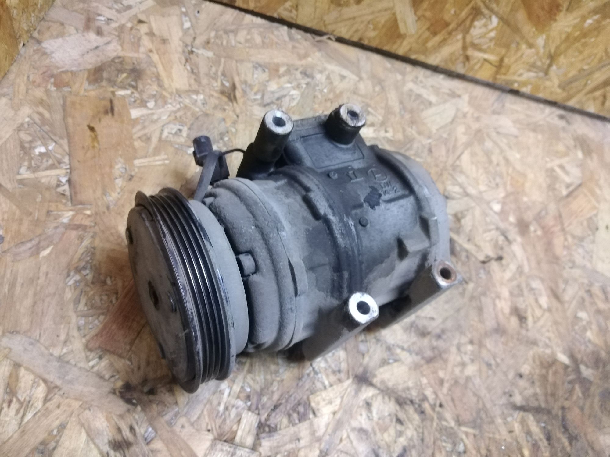 https://ycs.partsauto.market/partsauto-images/thmbs/userImages/86639159375c37f71cfc850516777b62/part/ce944b46-ec74-4722-94fb-df4f42aceb9d_1734548208510.jpg