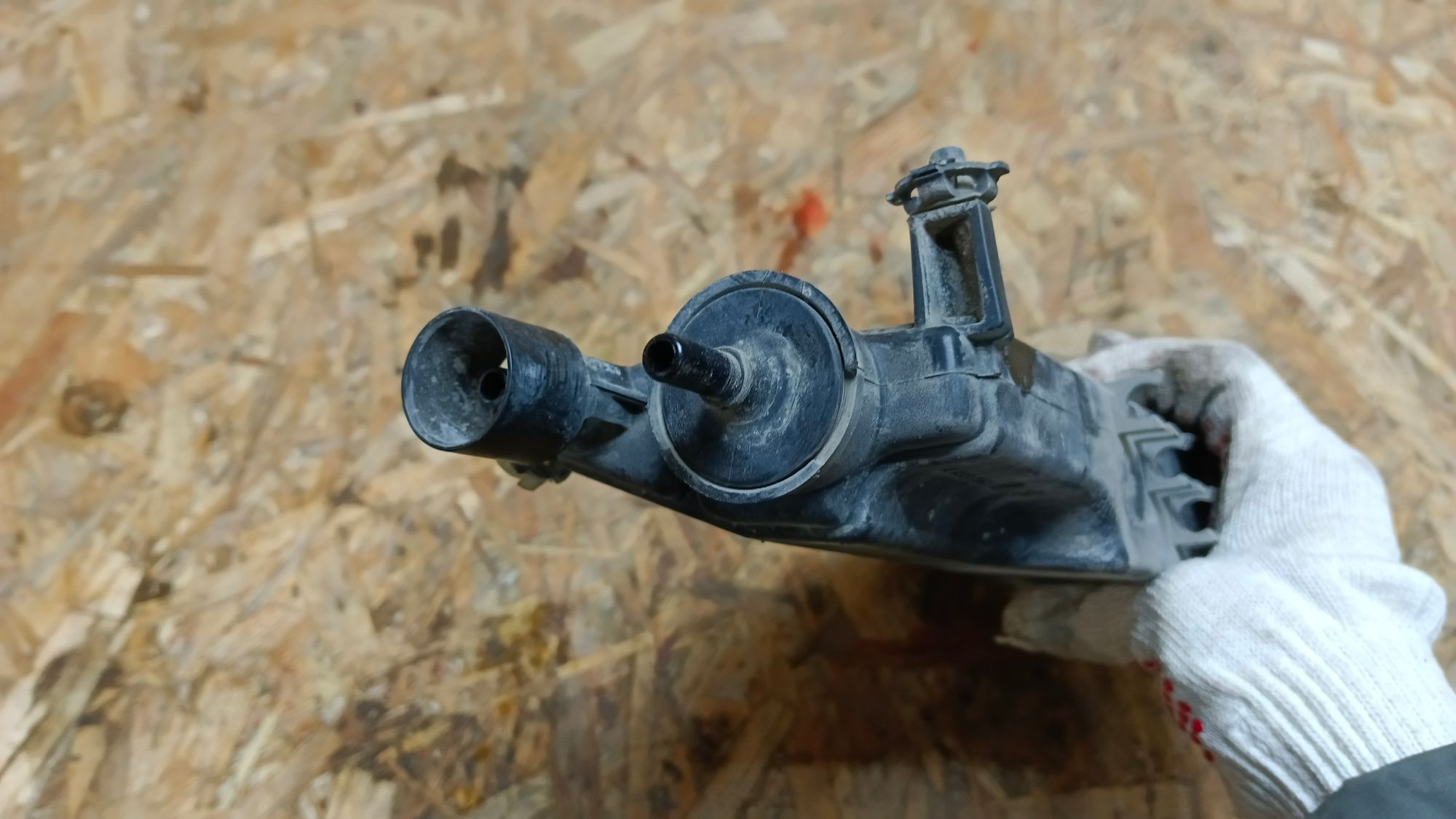 https://ycs.partsauto.market/partsauto-images/thmbs/userImages/86639159375c37f71cfc850516777b62/part/cebe67cc-2350-4a60-98d0-29a7136688cf_1732475016671.jpg